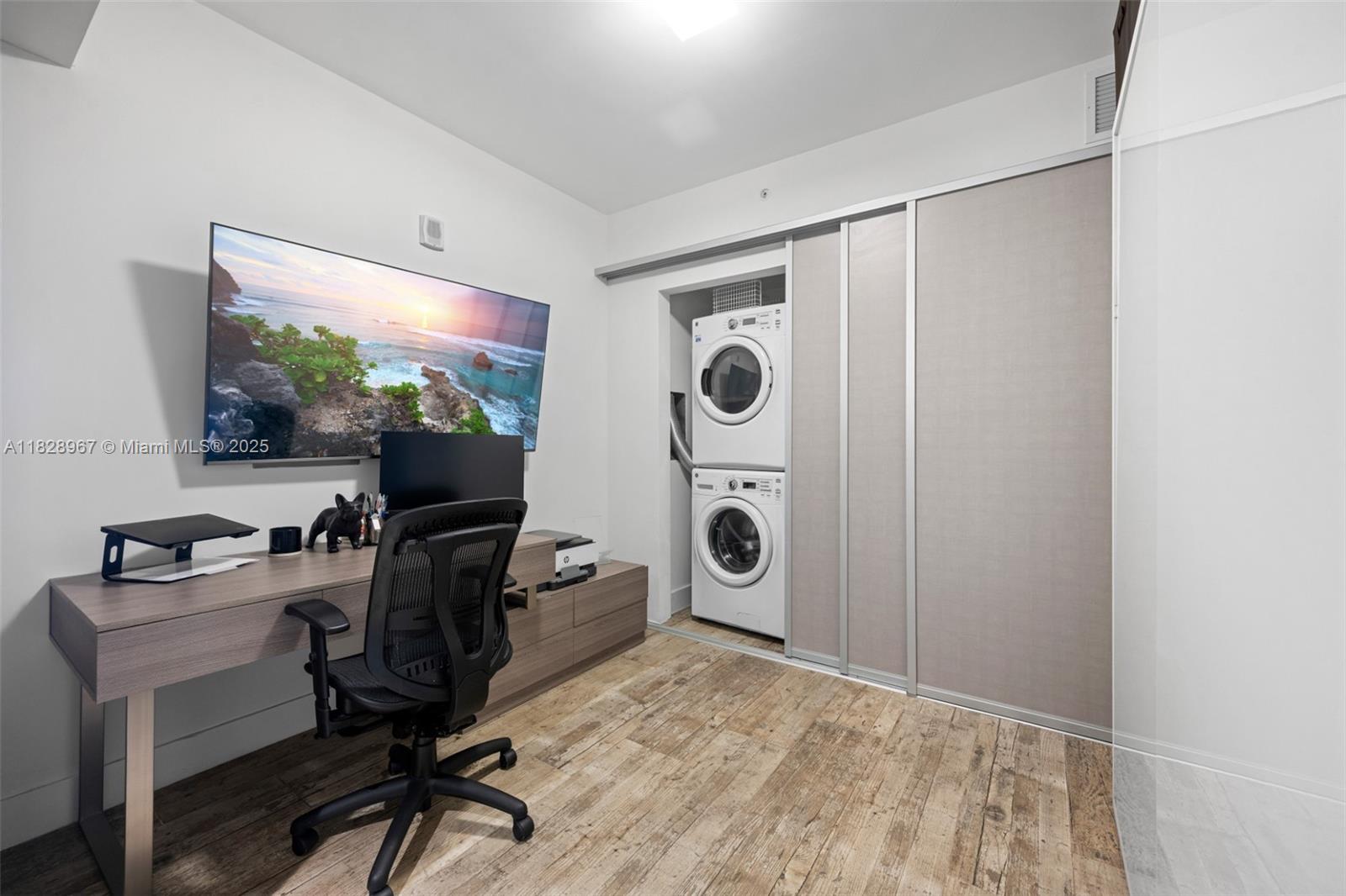 1010 Brickell Ave # 3411