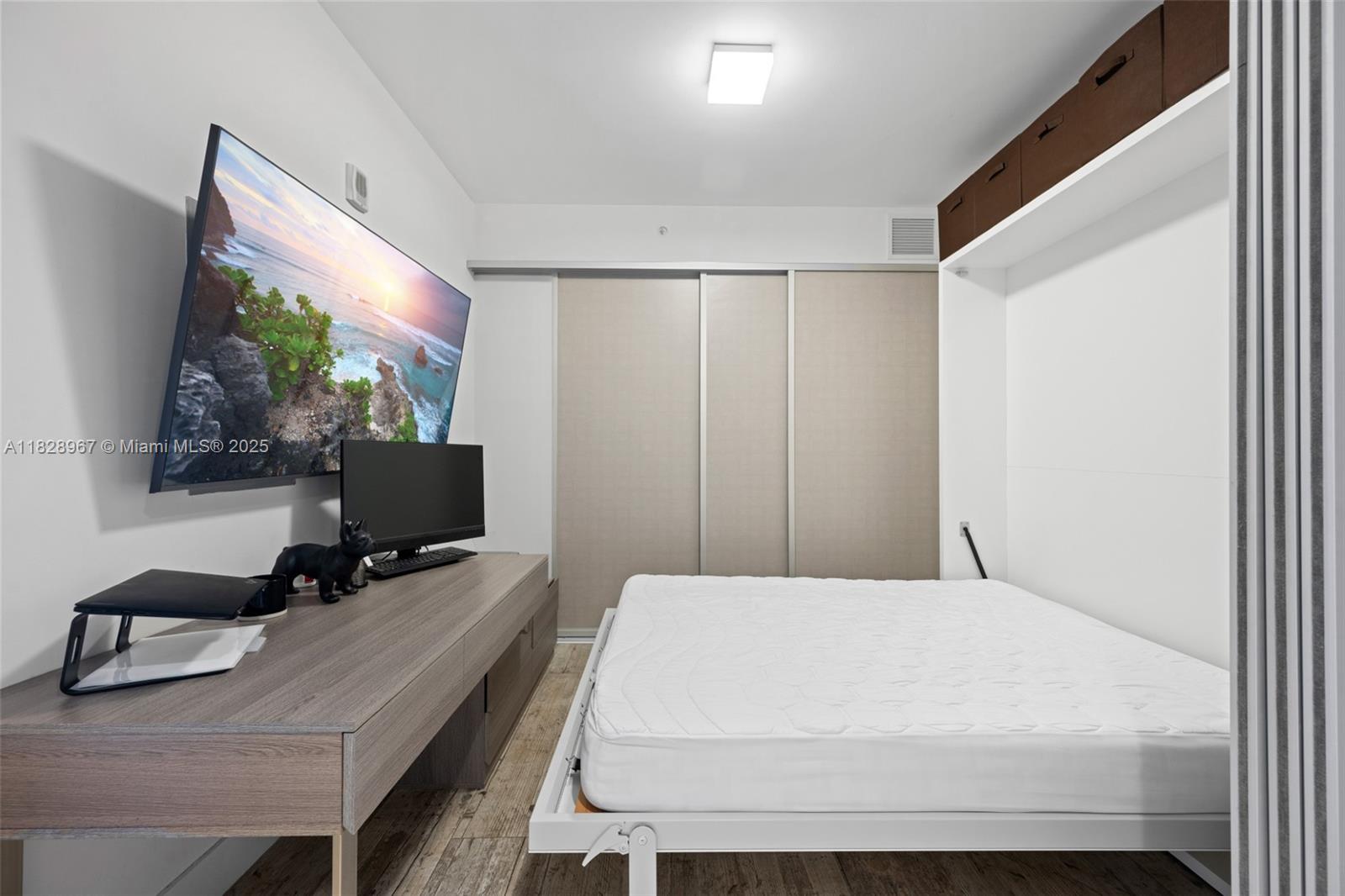 1010 Brickell Ave # 3411