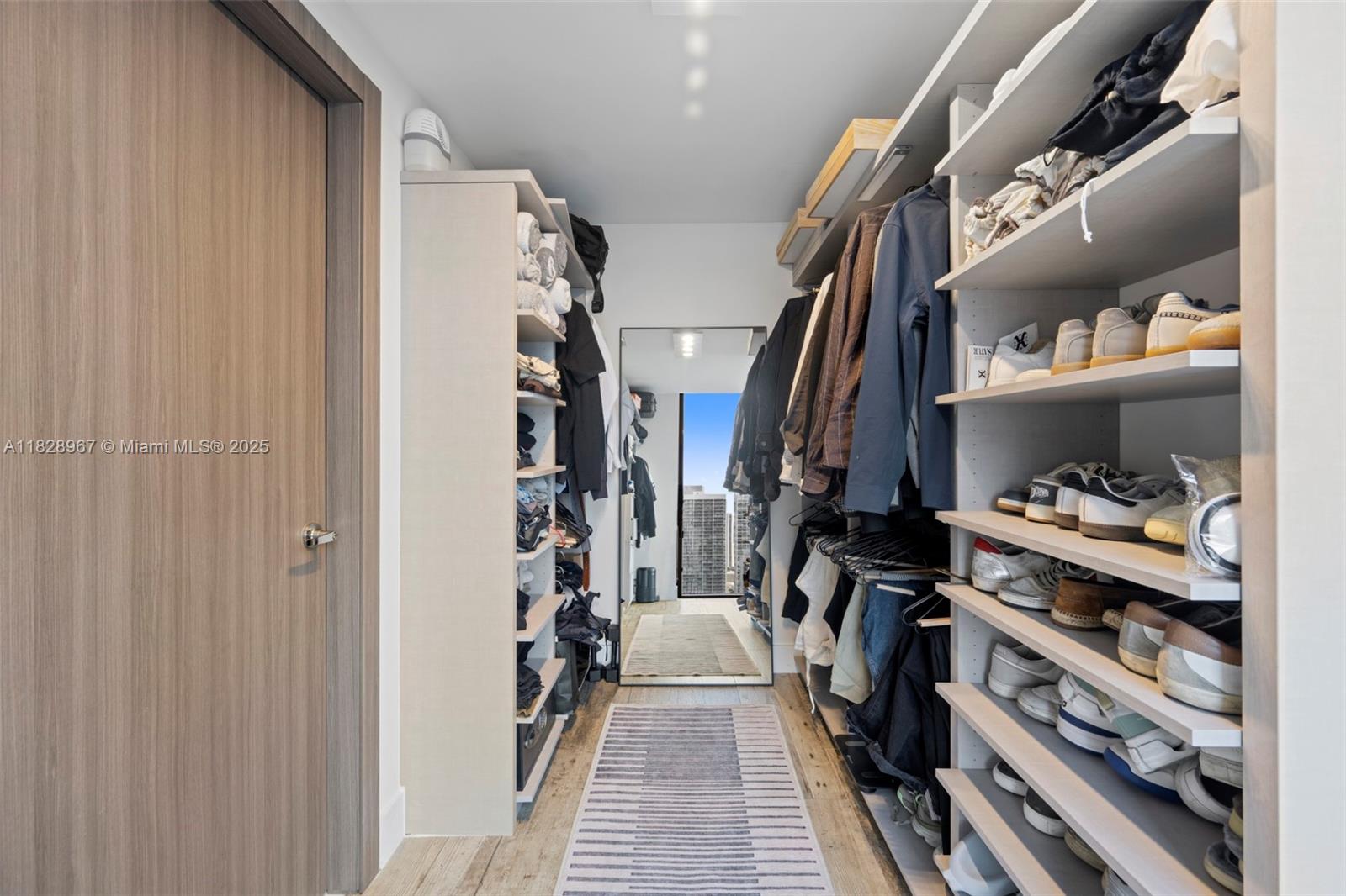 1010 Brickell Ave # 3411