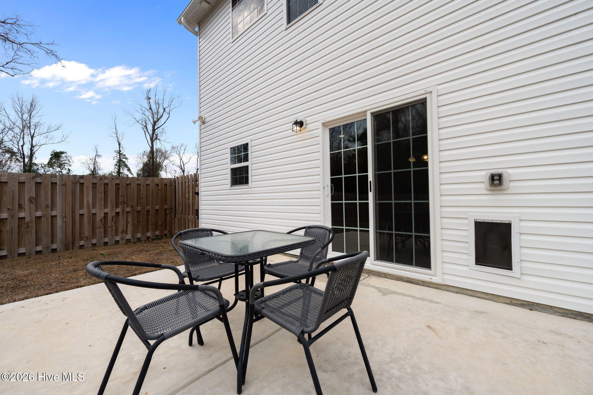 535 White Shoal Way