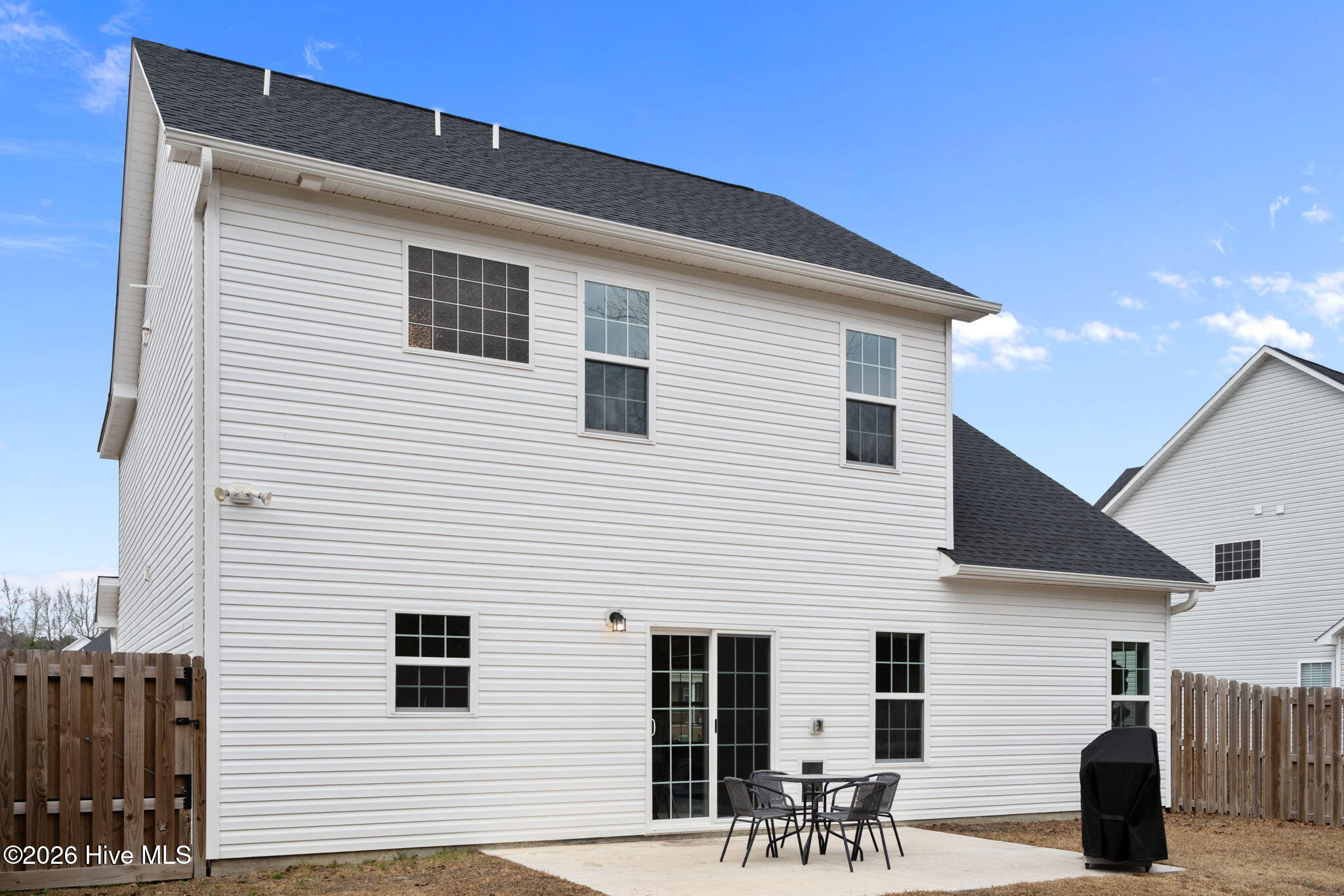535 White Shoal Way