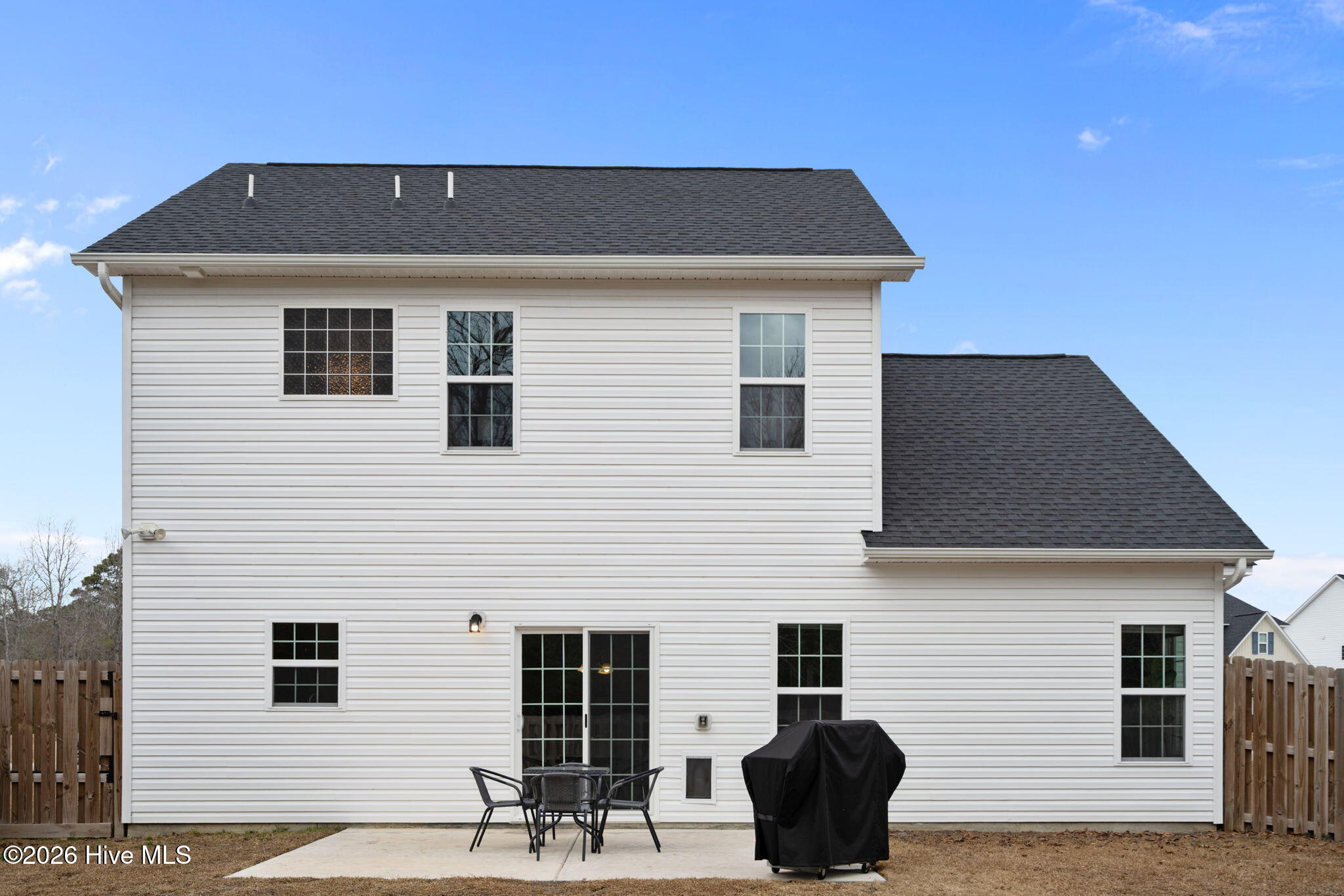 535 White Shoal Way