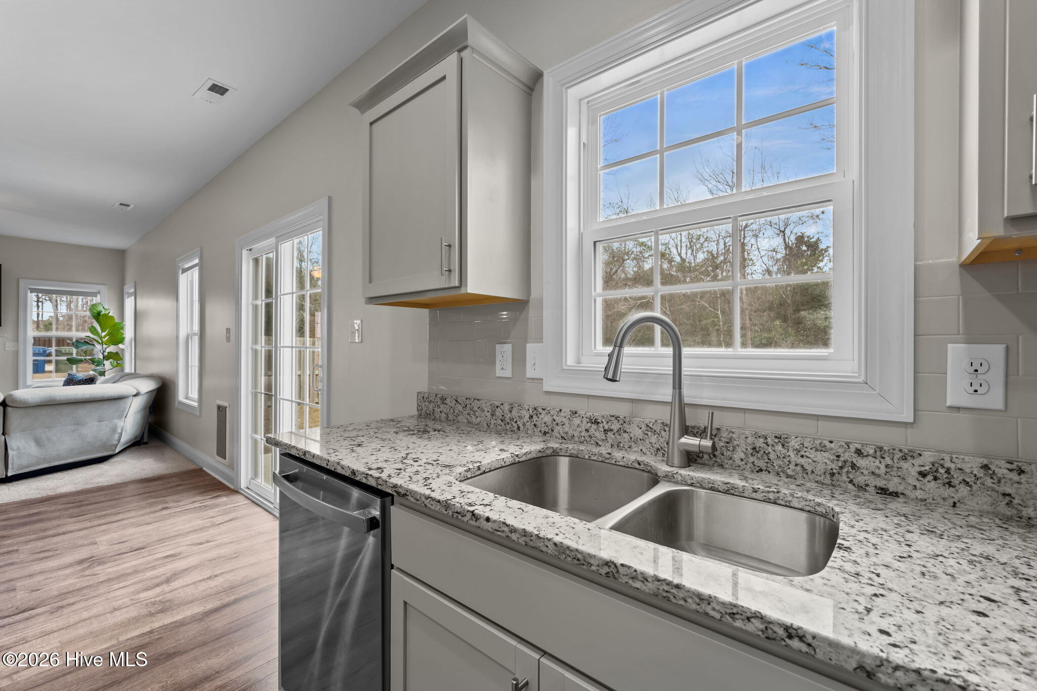 535 White Shoal Way