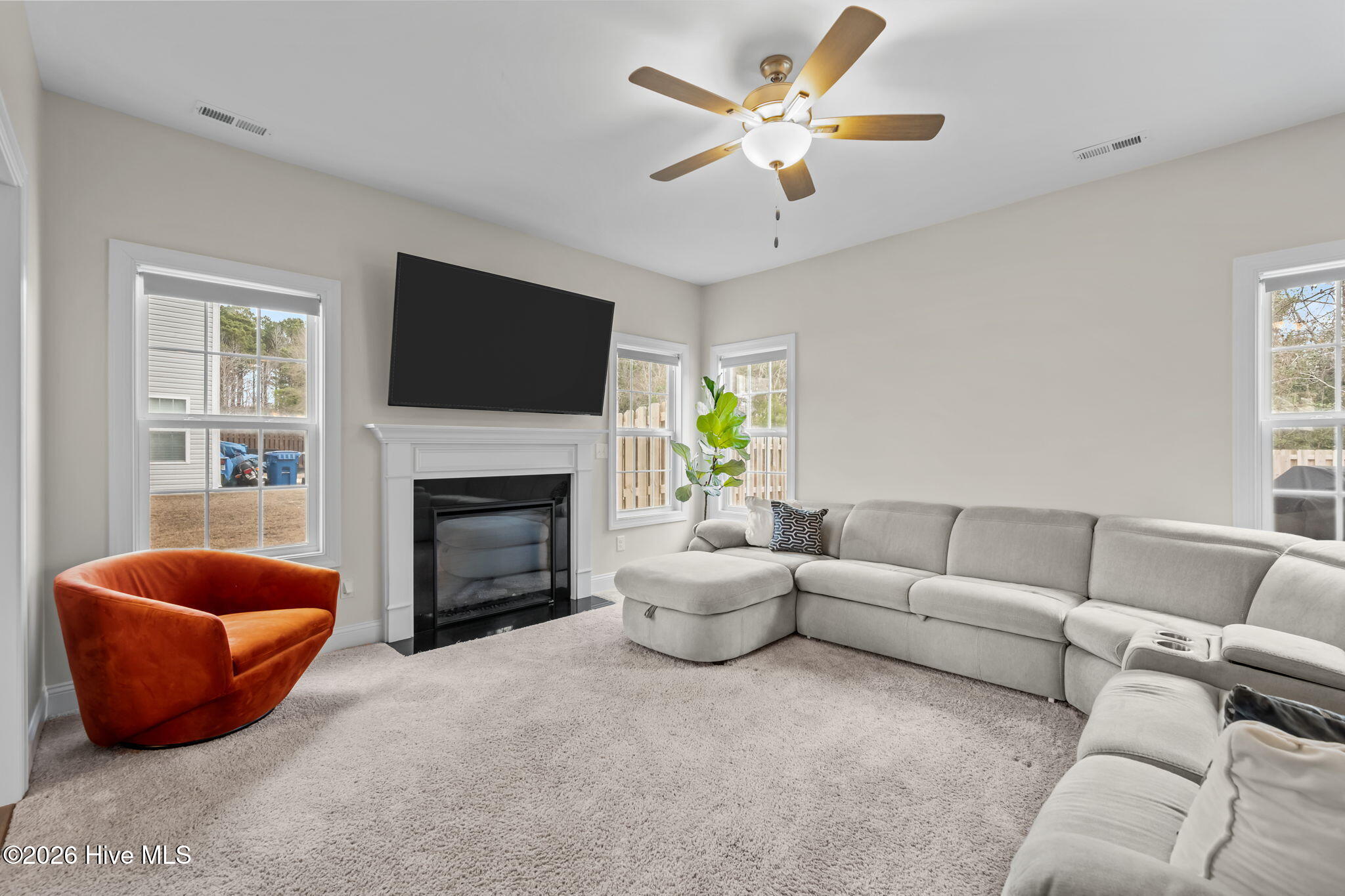 535 White Shoal Way