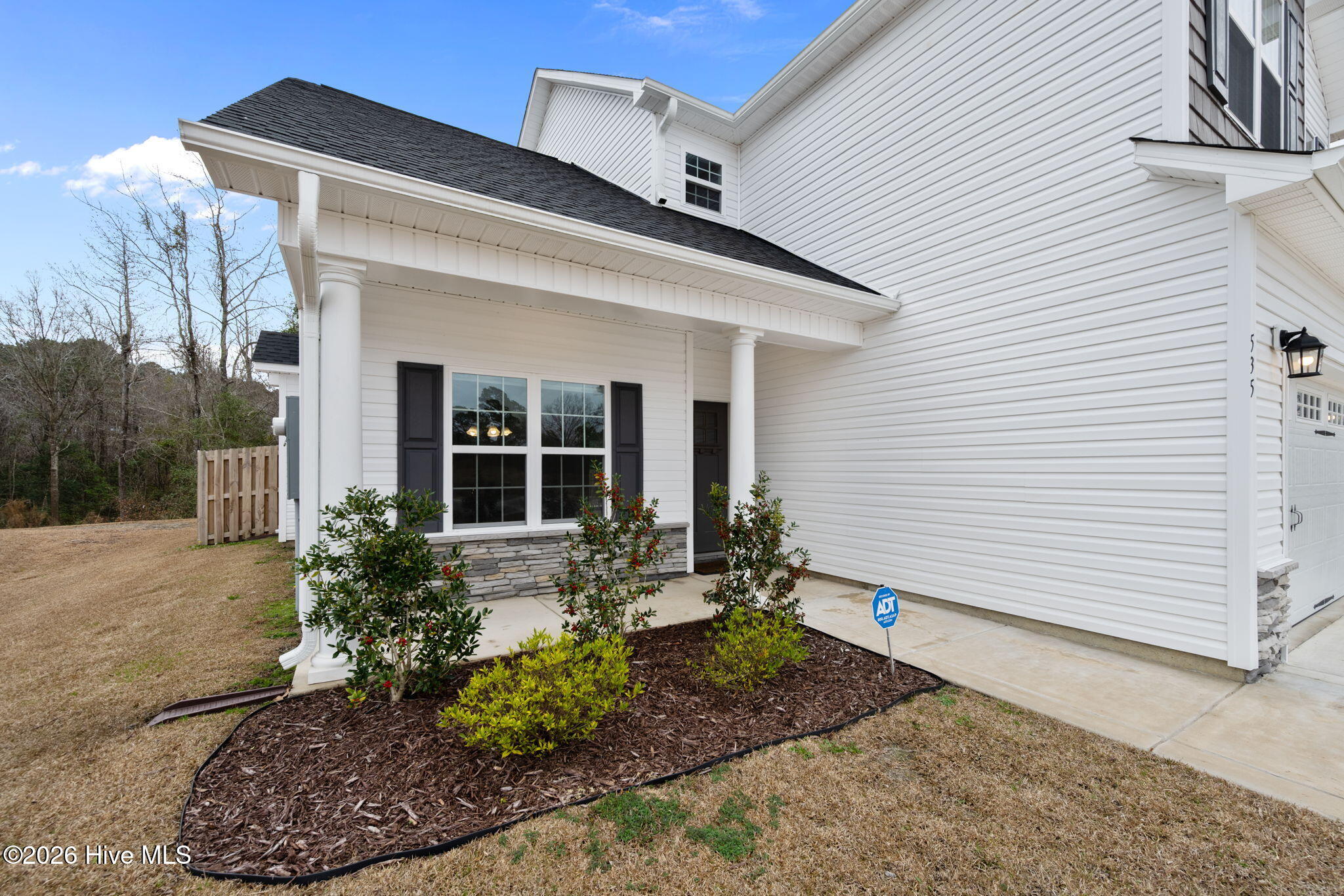 535 White Shoal Way