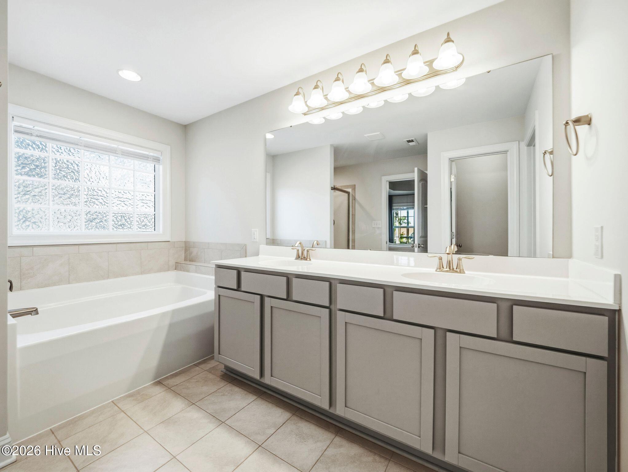 519 White Shoal Way