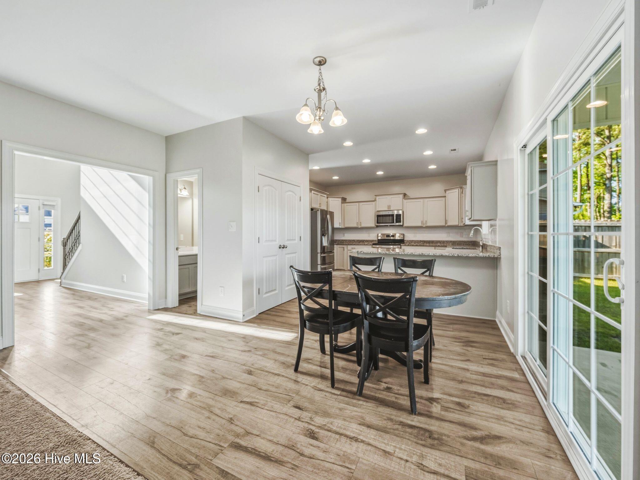 519 White Shoal Way