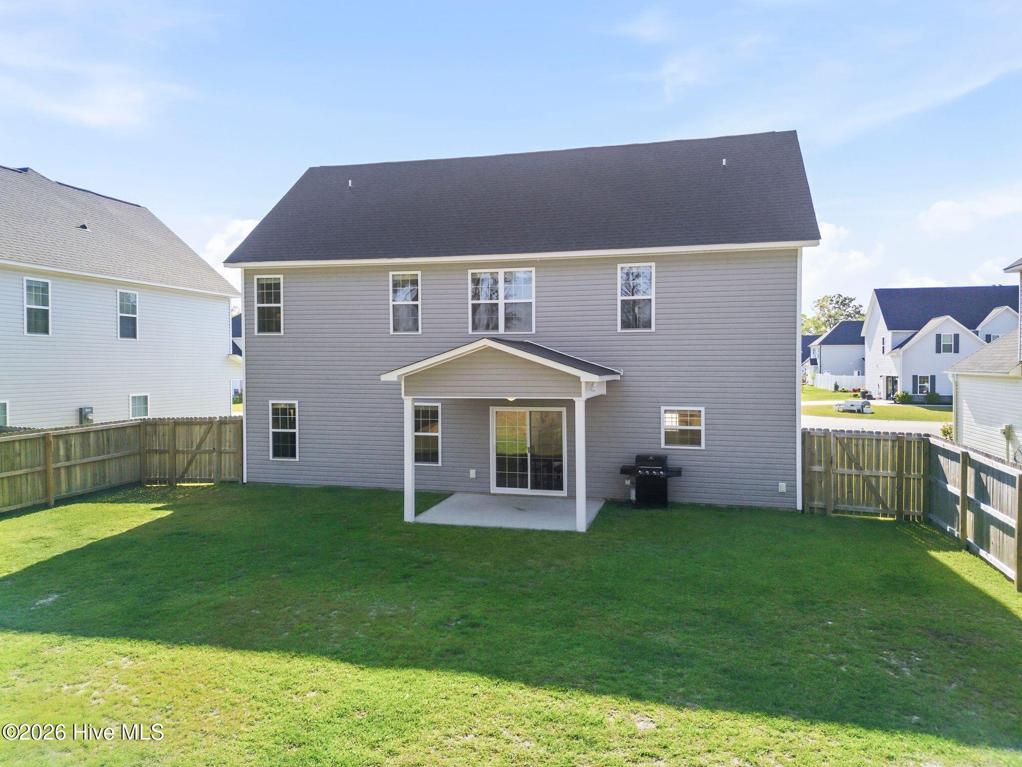 519 White Shoal Way