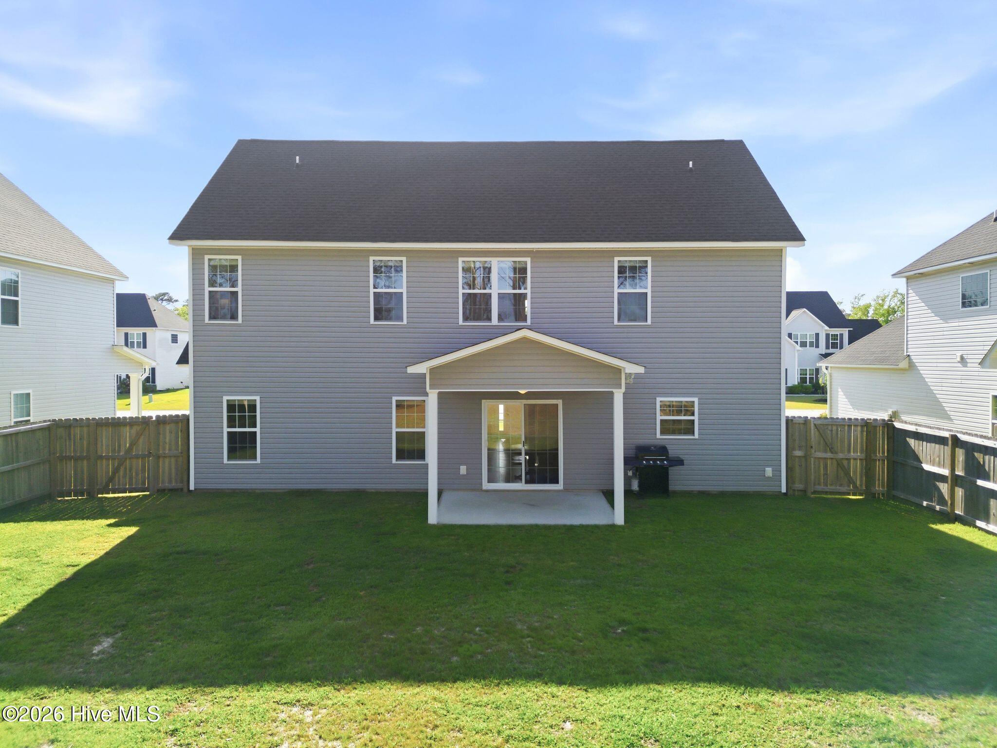 519 White Shoal Way