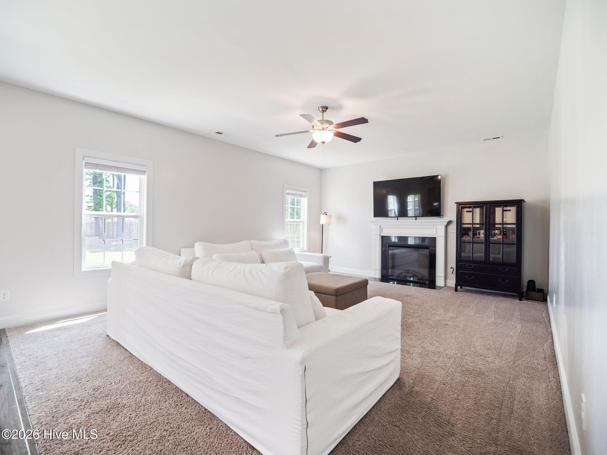 519 White Shoal Way