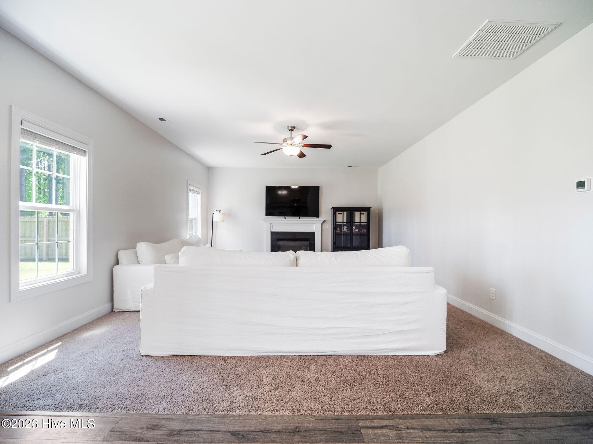 519 White Shoal Way