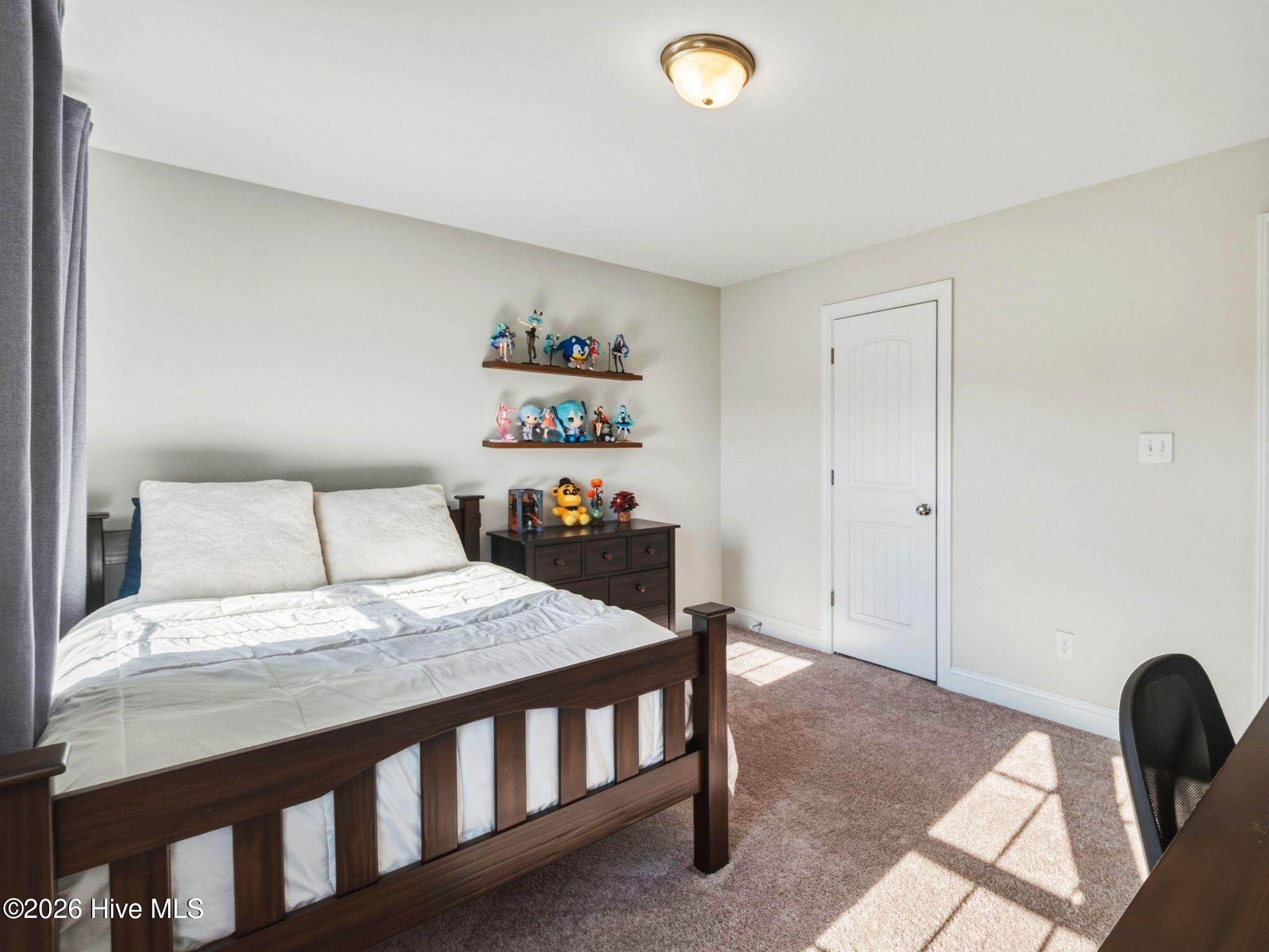 519 White Shoal Way