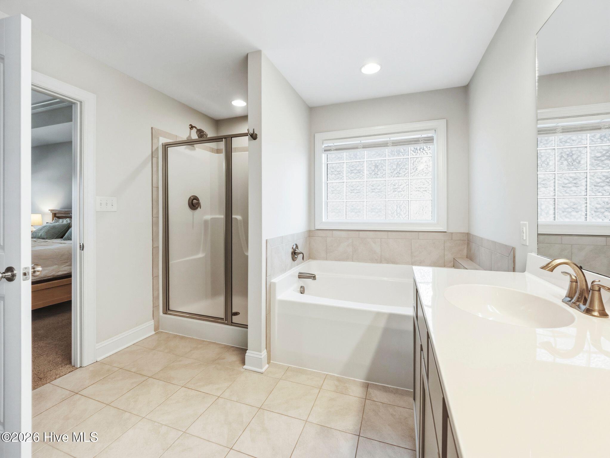 519 White Shoal Way