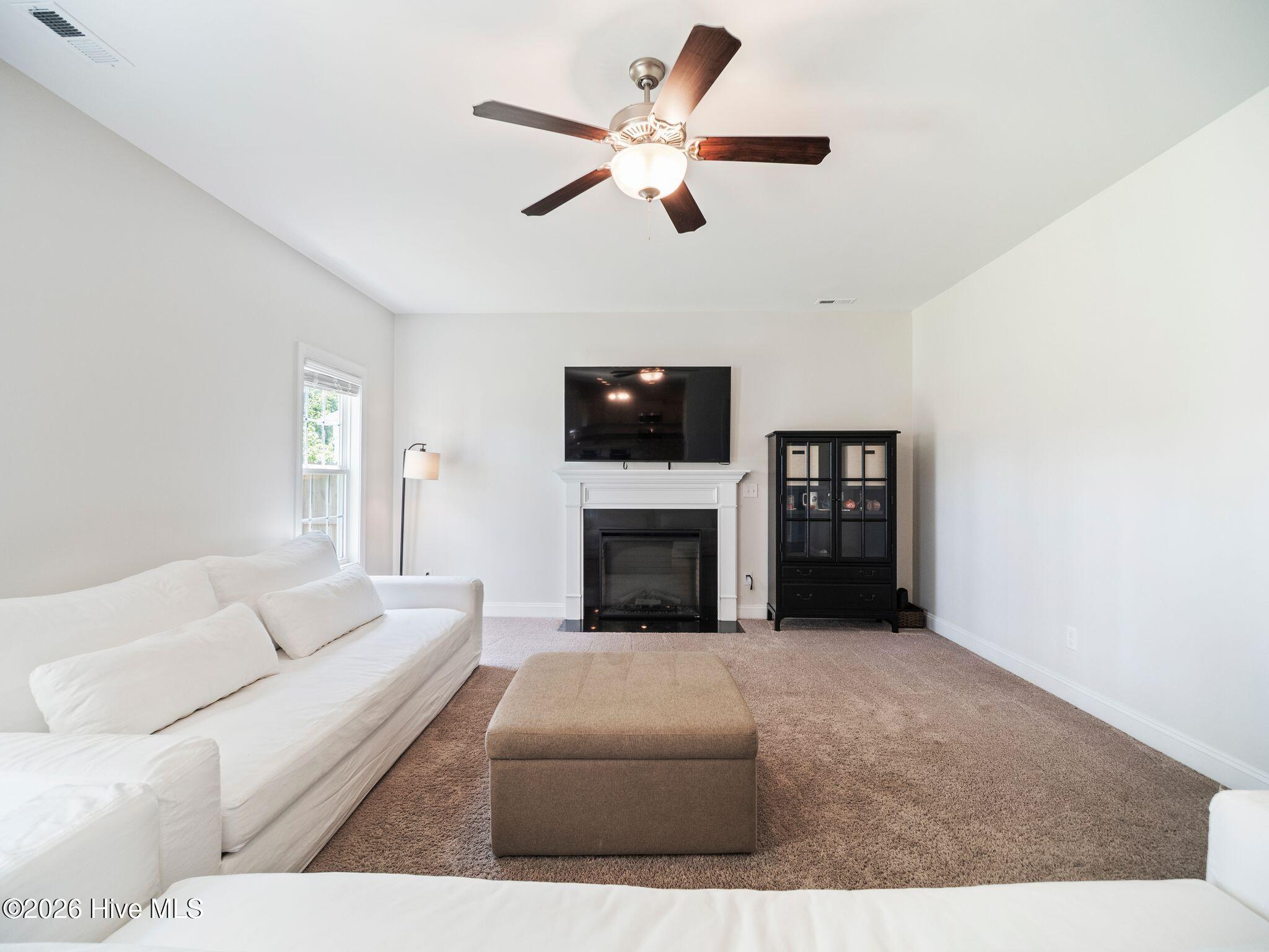 519 White Shoal Way