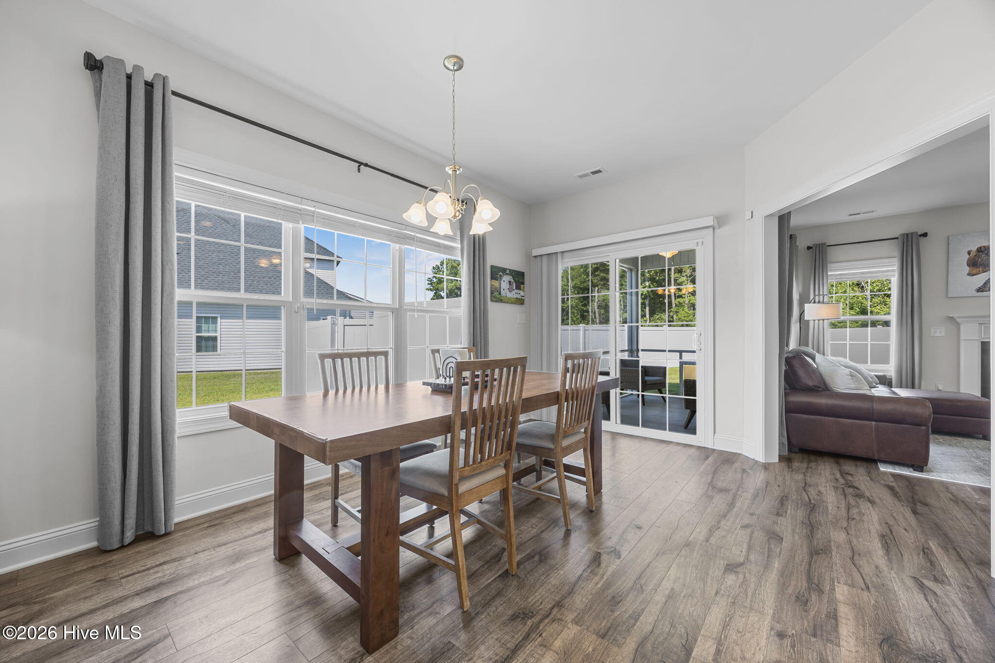 558 White Shoal Way