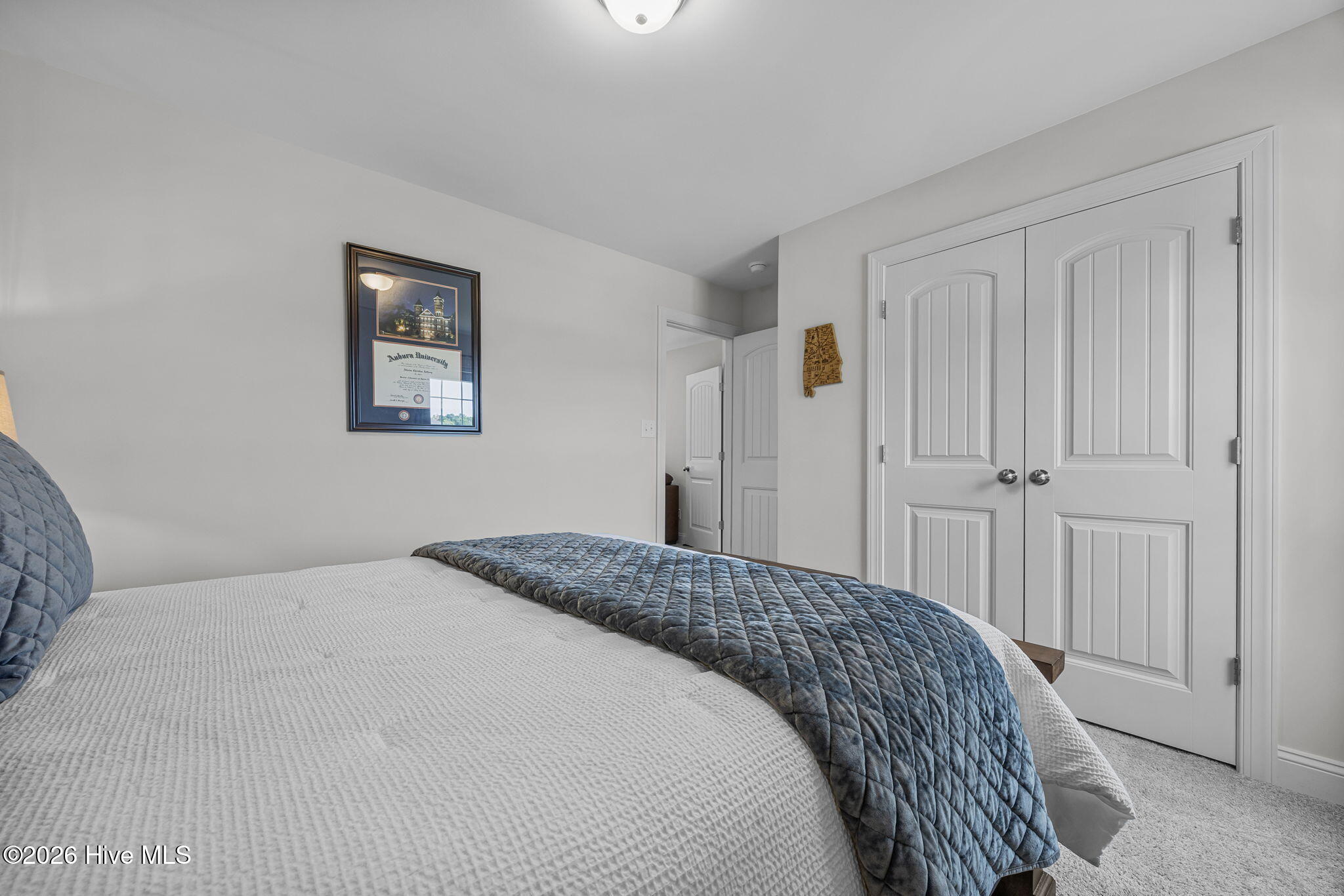558 White Shoal Way