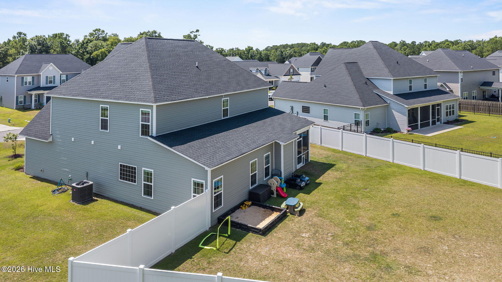 558 White Shoal Way