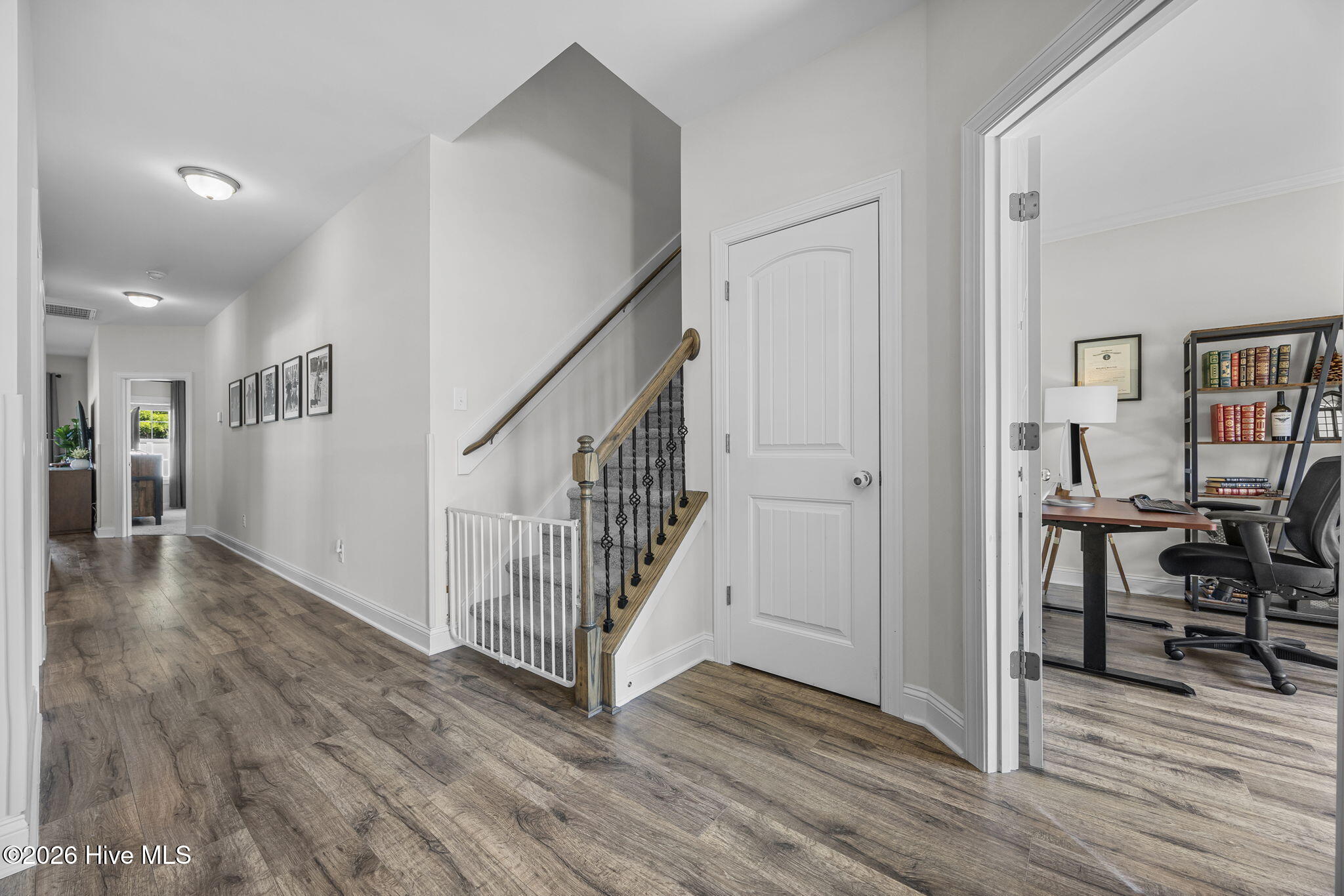 558 White Shoal Way