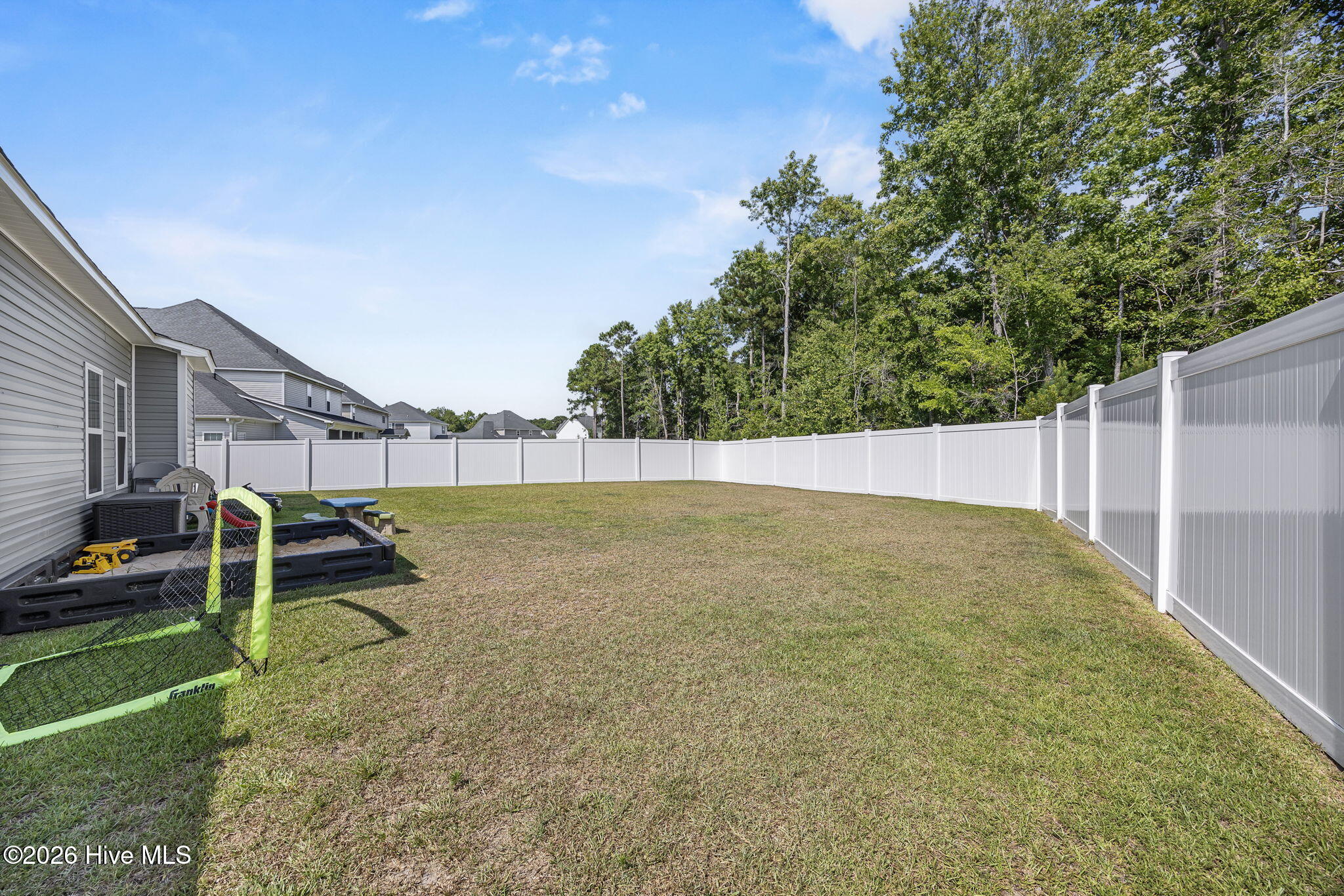 558 White Shoal Way