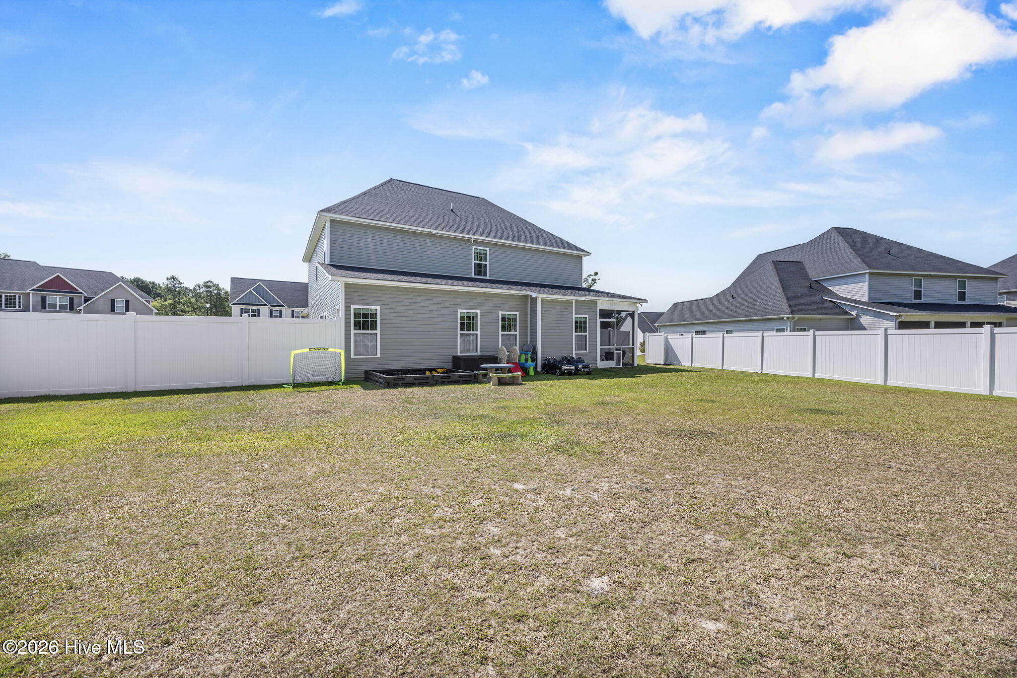 558 White Shoal Way