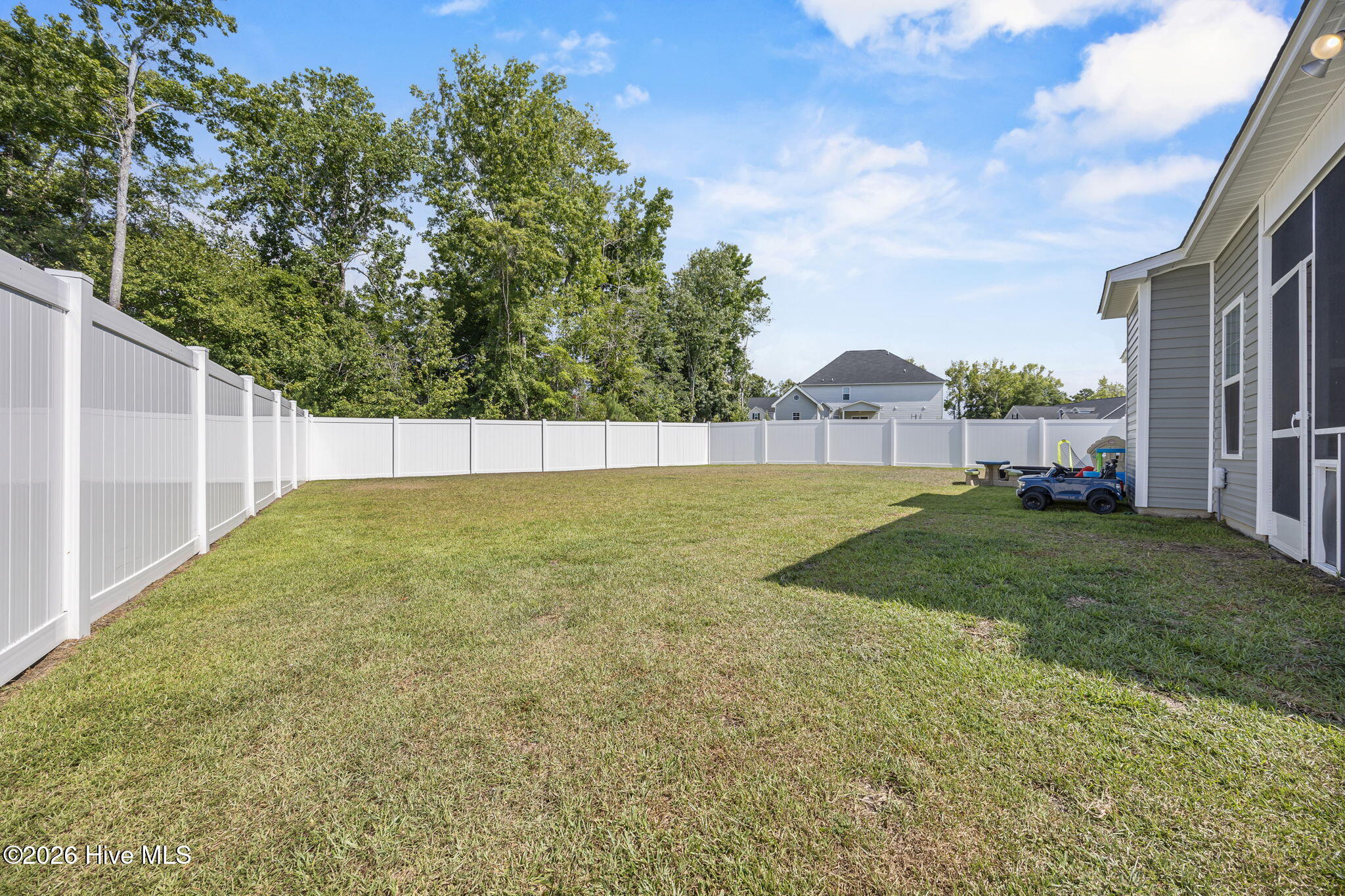 558 White Shoal Way