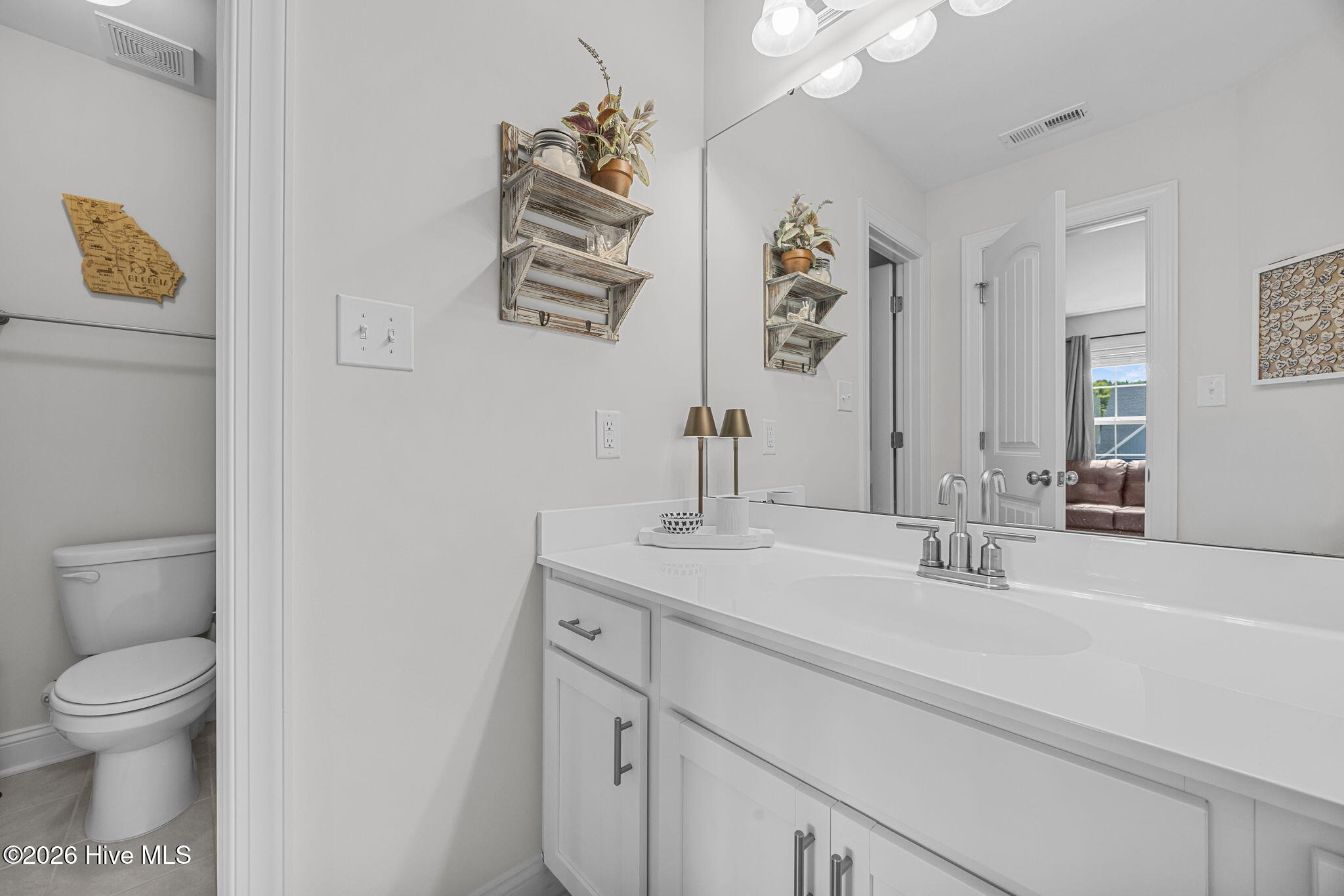 558 White Shoal Way