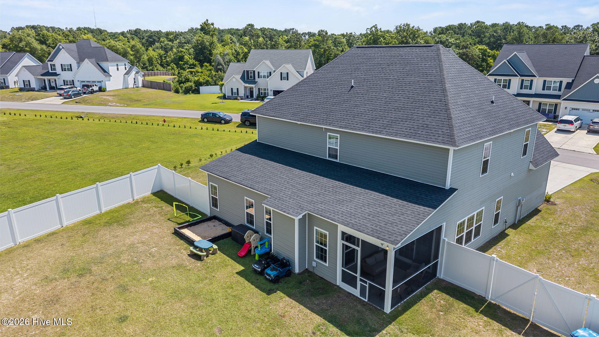 558 White Shoal Way