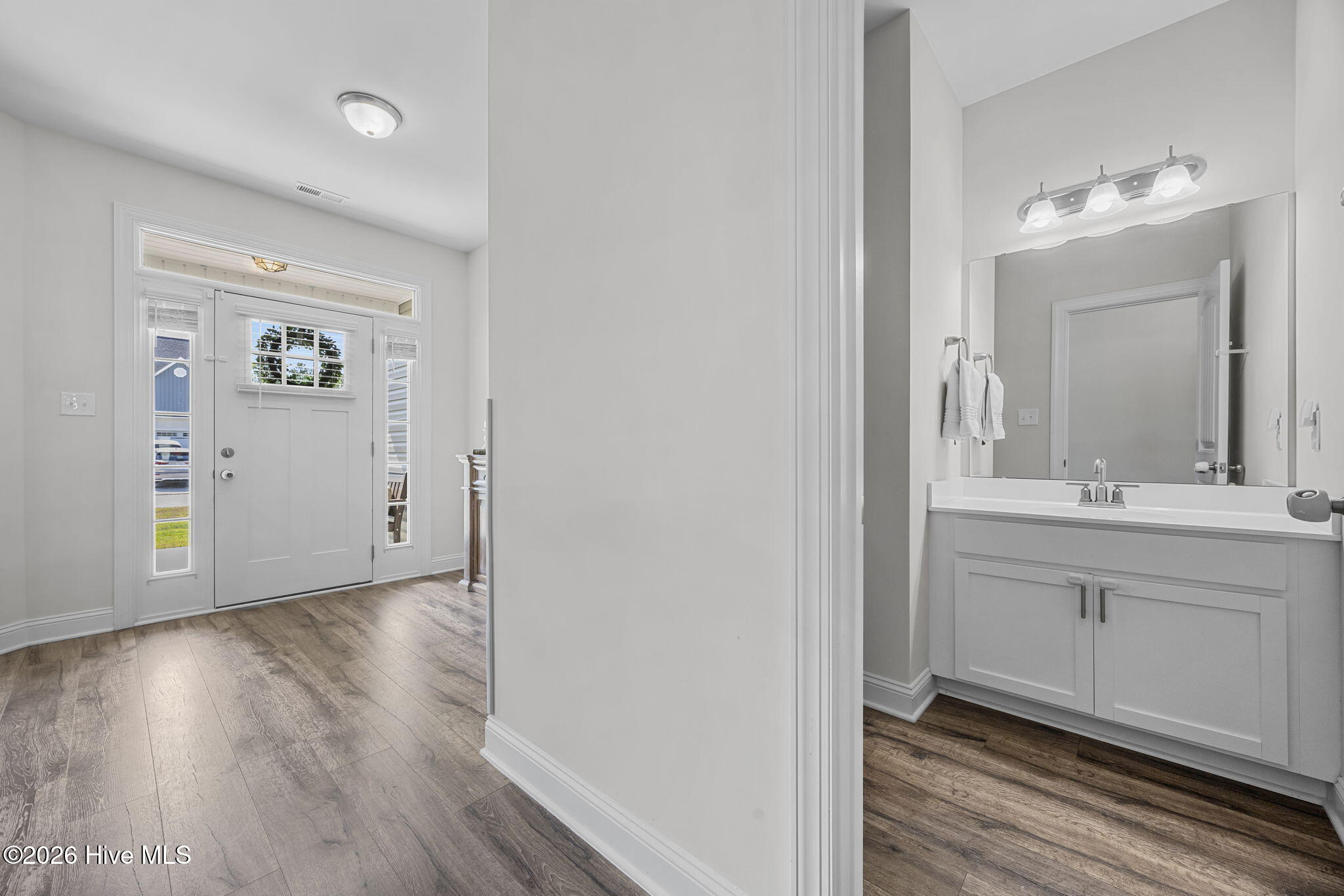 558 White Shoal Way