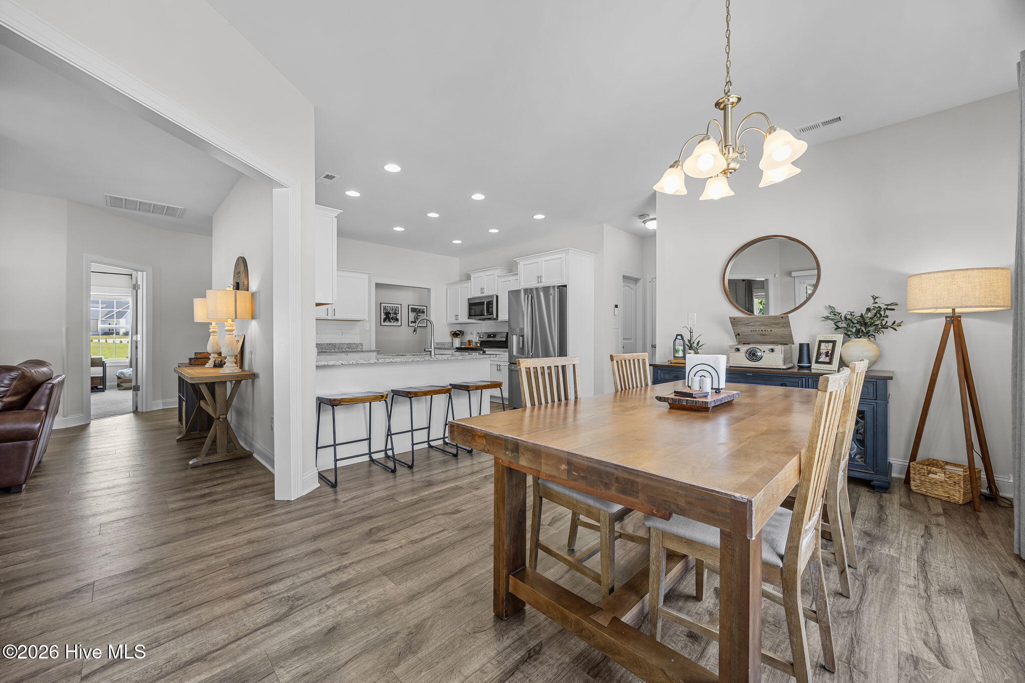 558 White Shoal Way