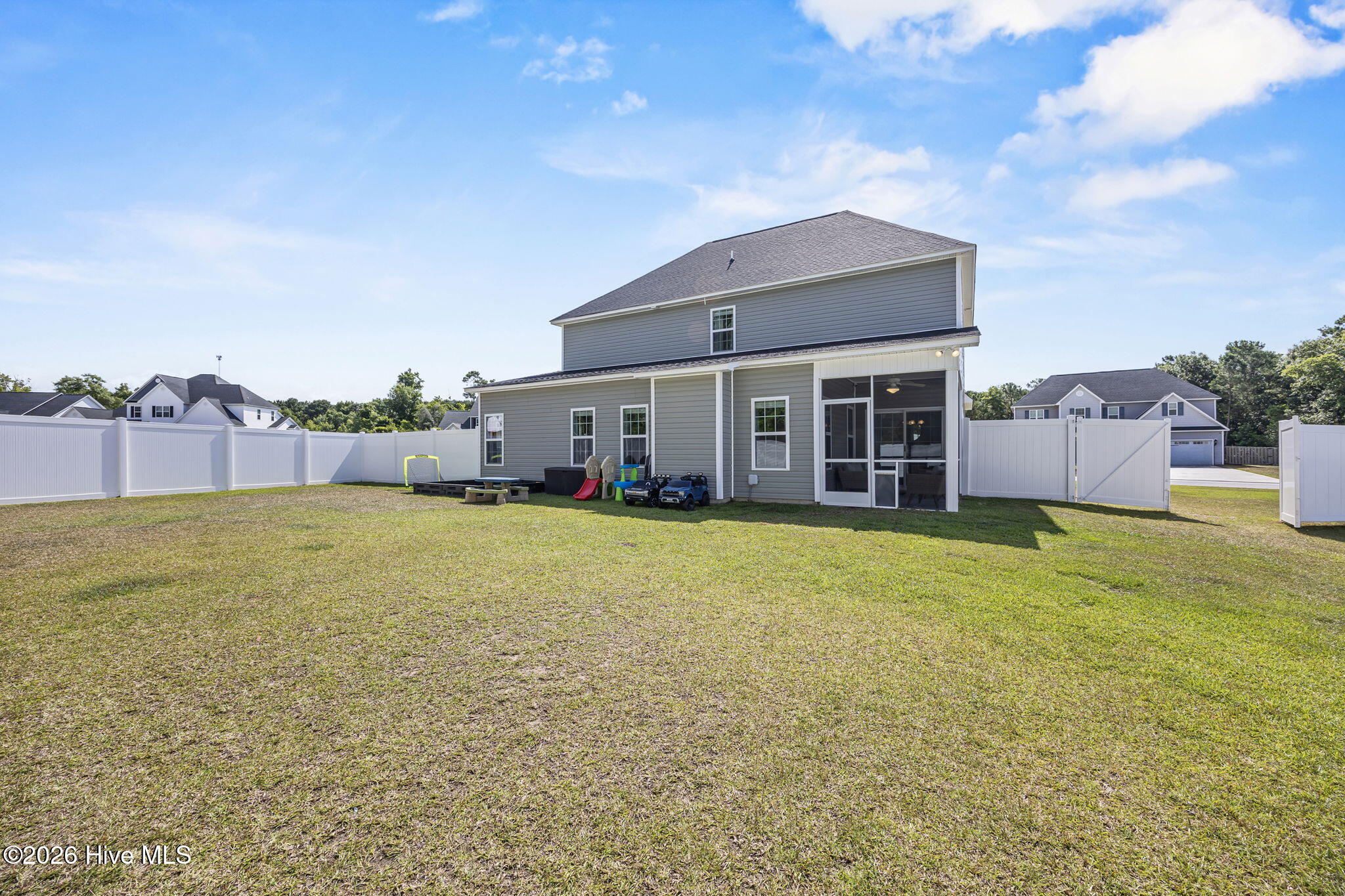 558 White Shoal Way