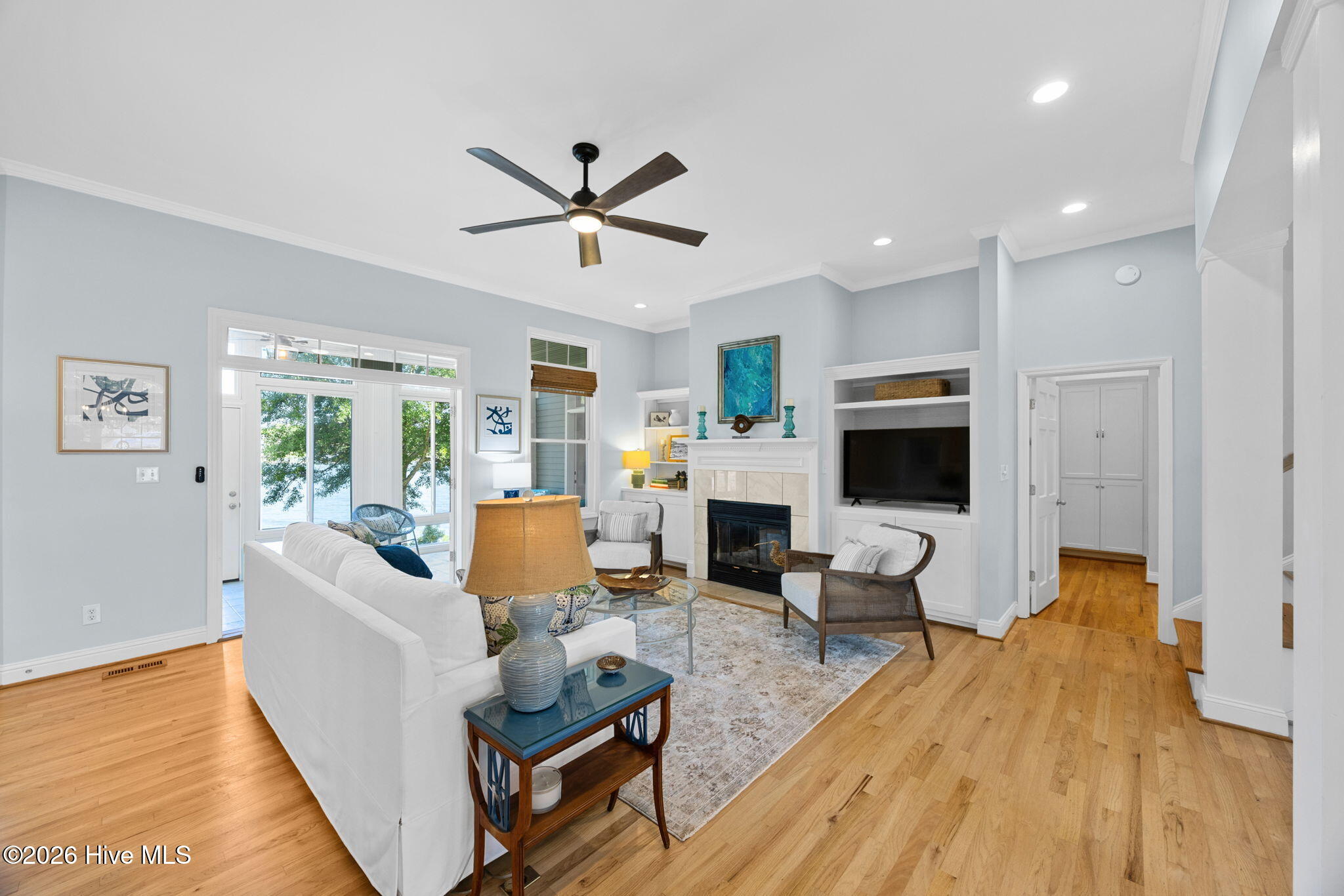 1039 Meridian Drive