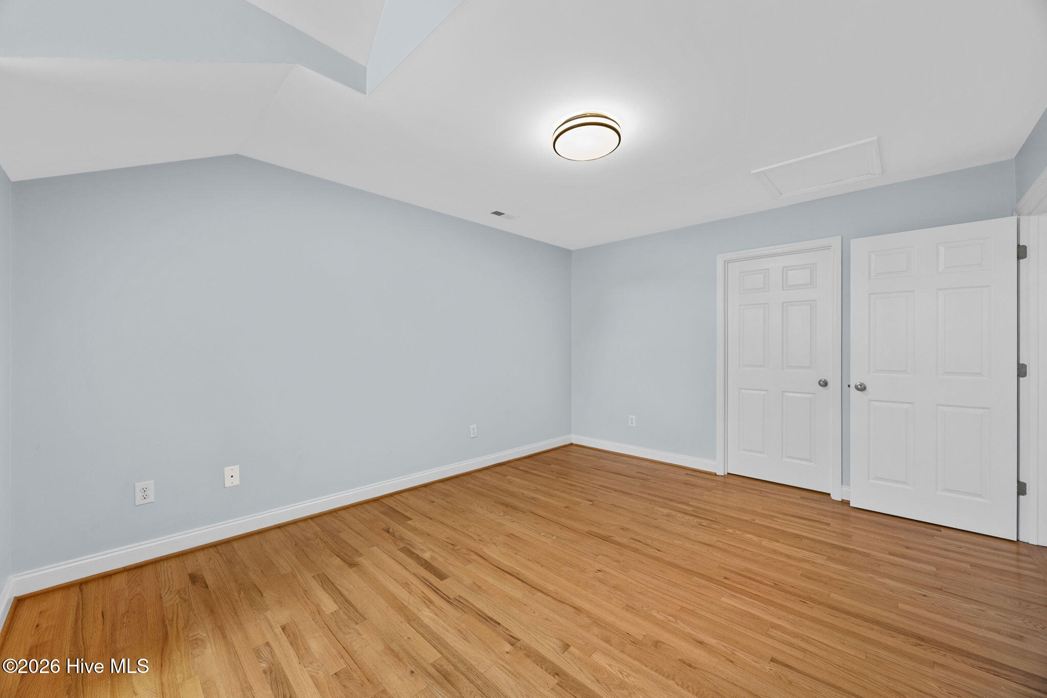 1039 Meridian Drive