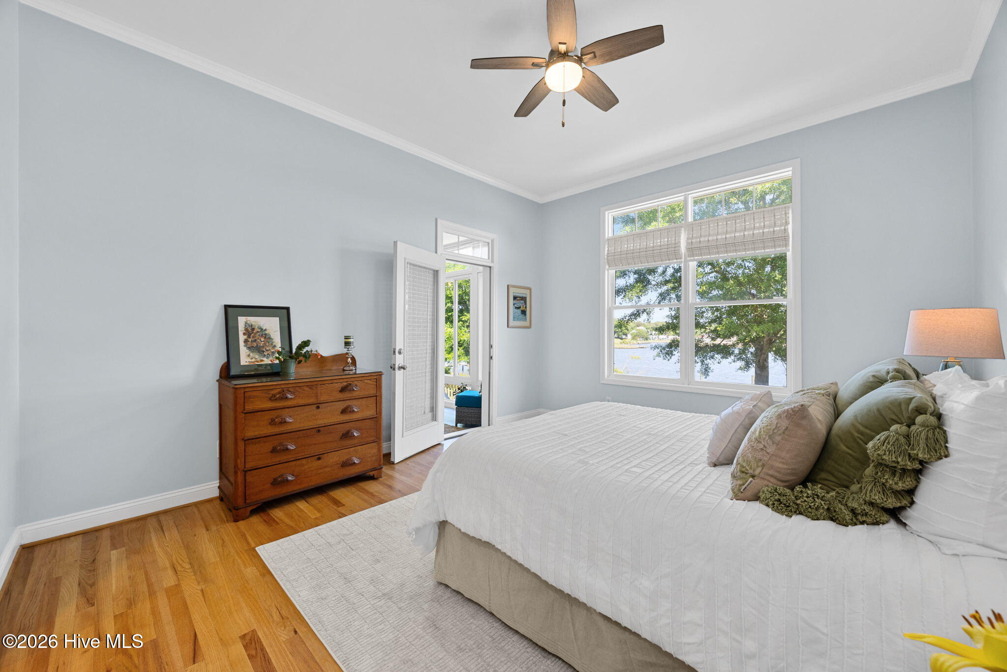 1039 Meridian Drive