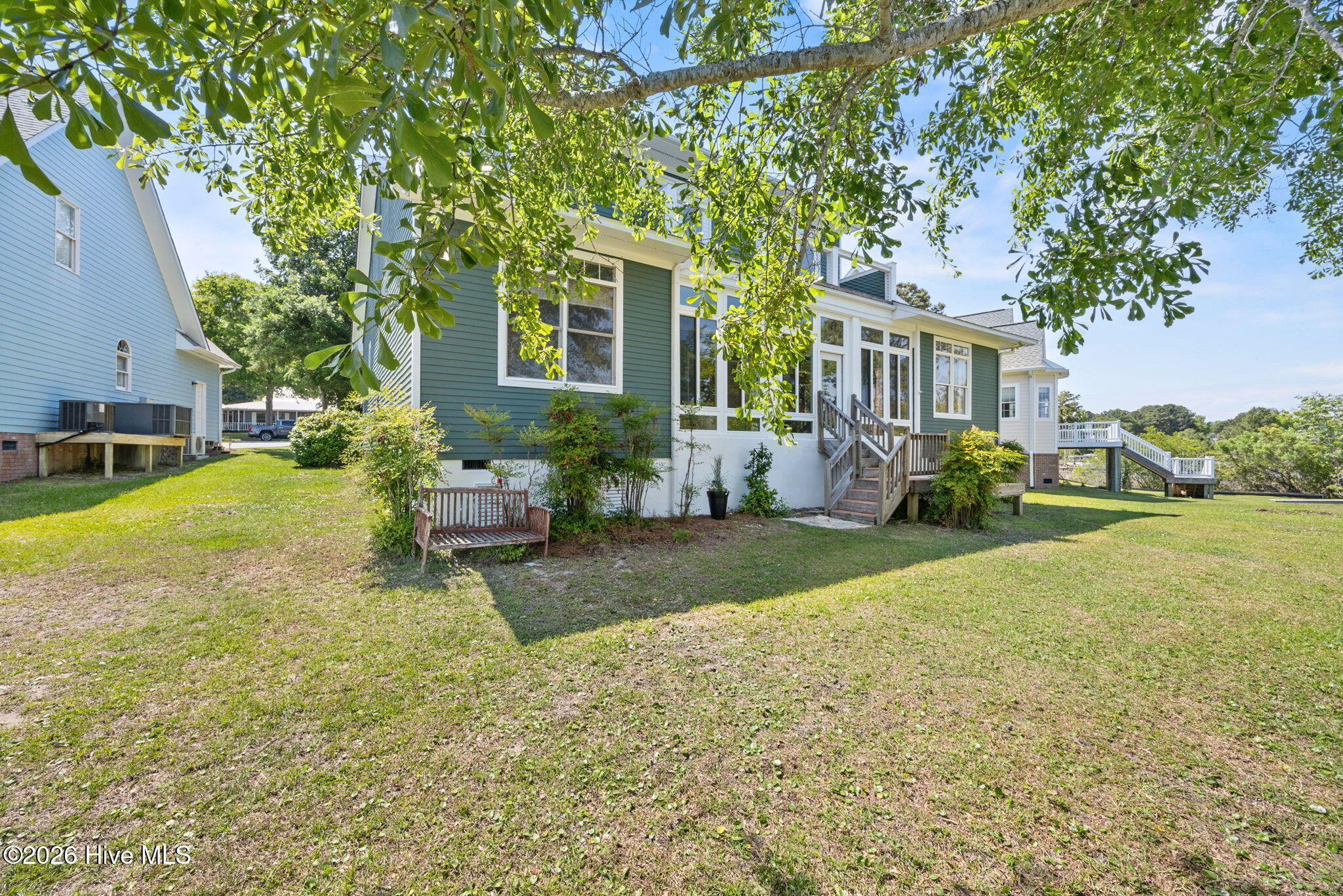 1039 Meridian Drive
