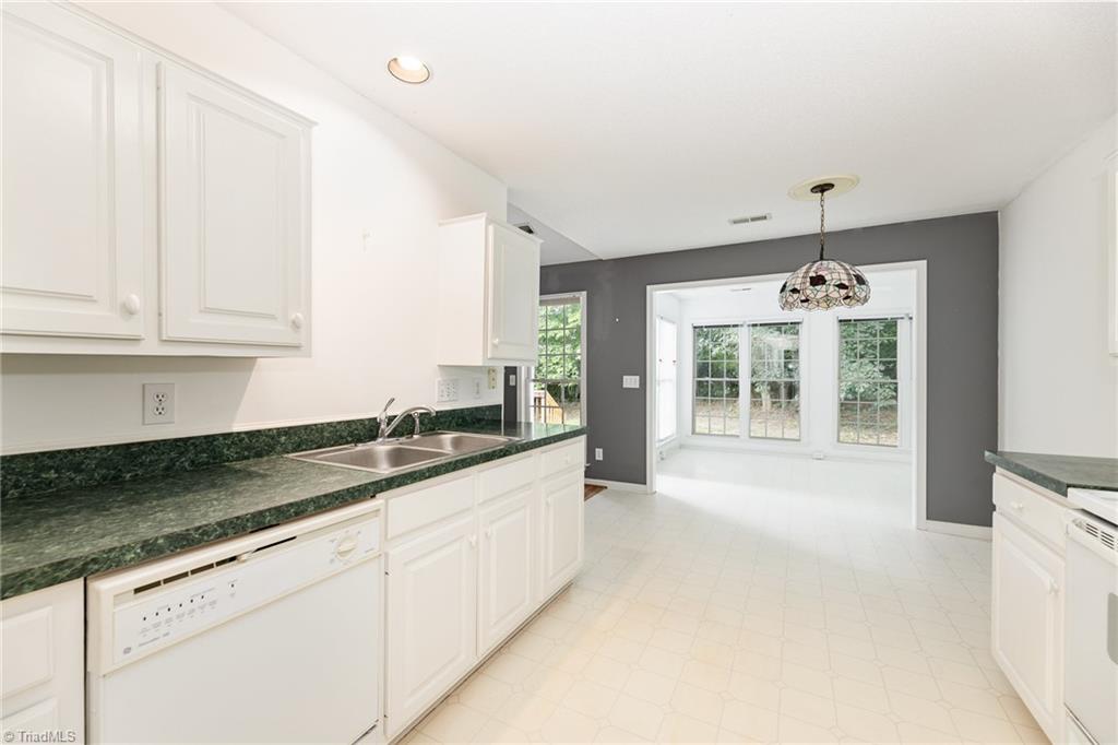 4012 Thorncrest Drive