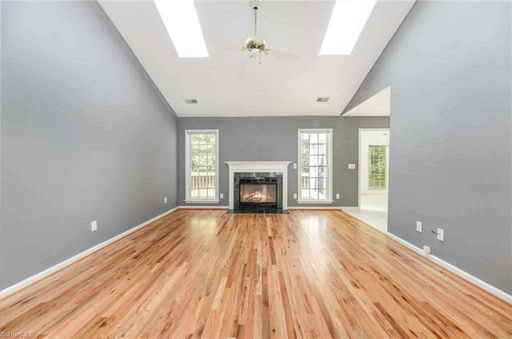 4012 Thorncrest Drive