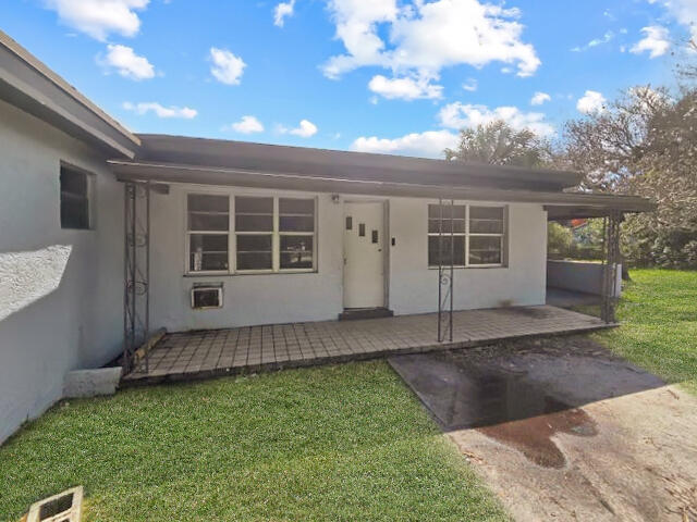 1111 N 21st Street Fort Pierce Fl Us 34950 B26060433