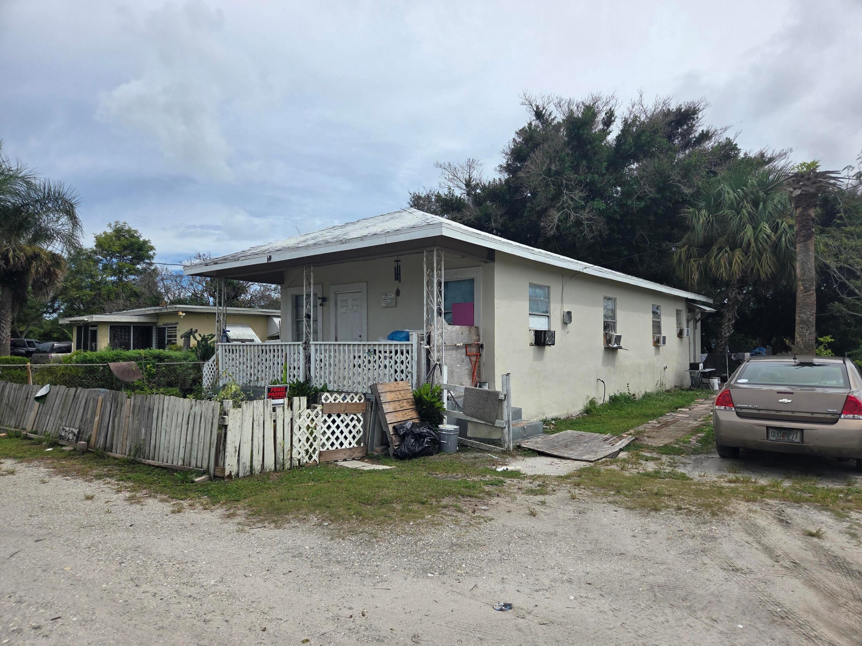 918 N 10TH Street