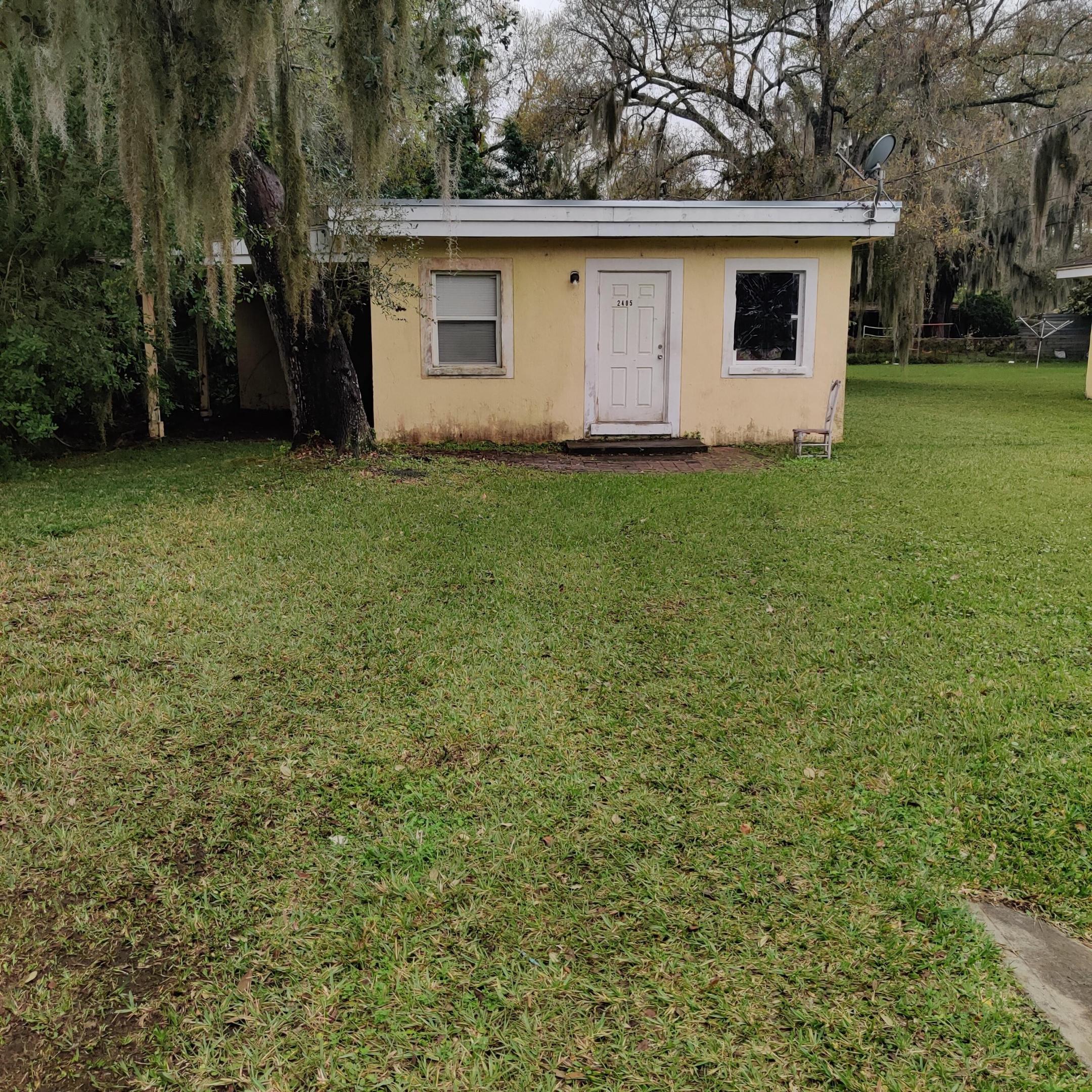 2405 S 38th Street