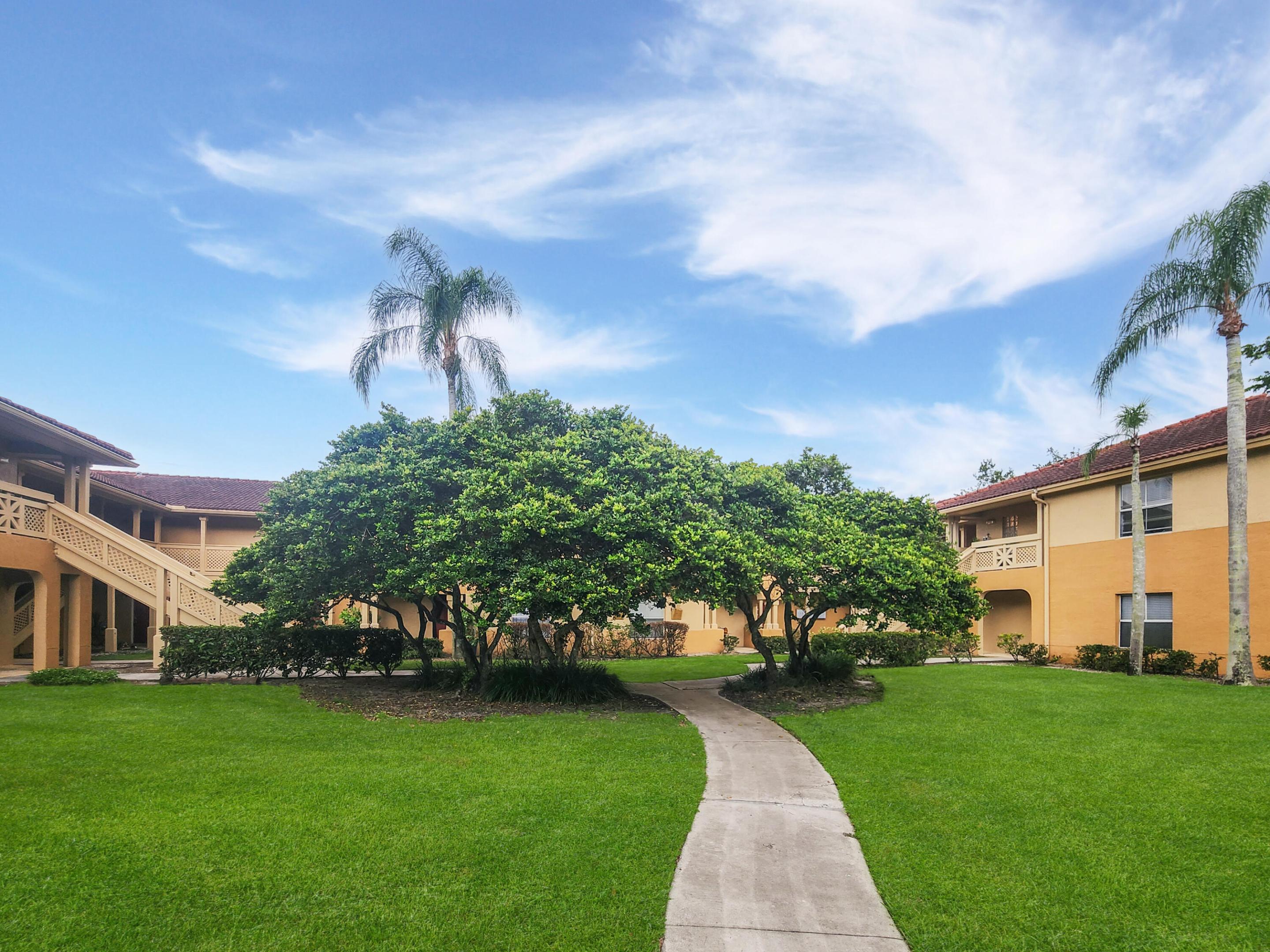 4831 Via Palm Lakes 1201