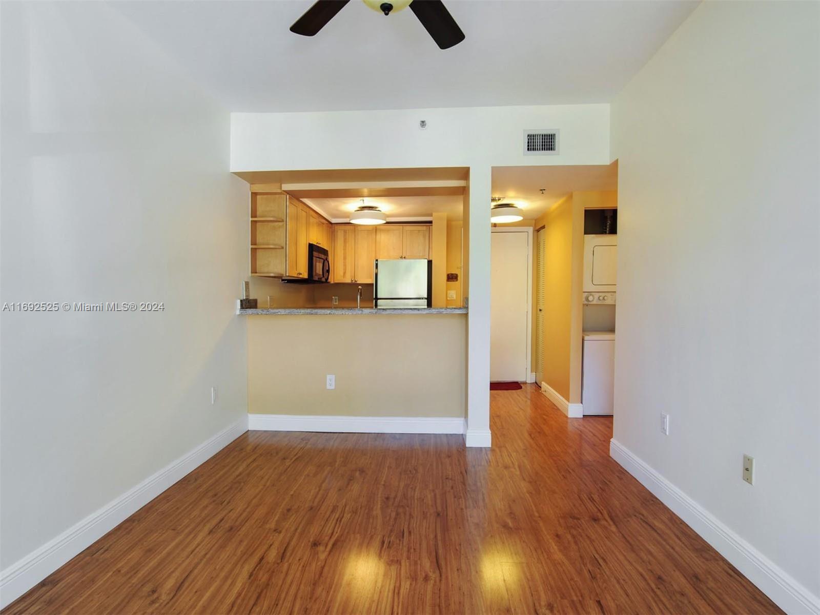 2756 Day Ave # 201