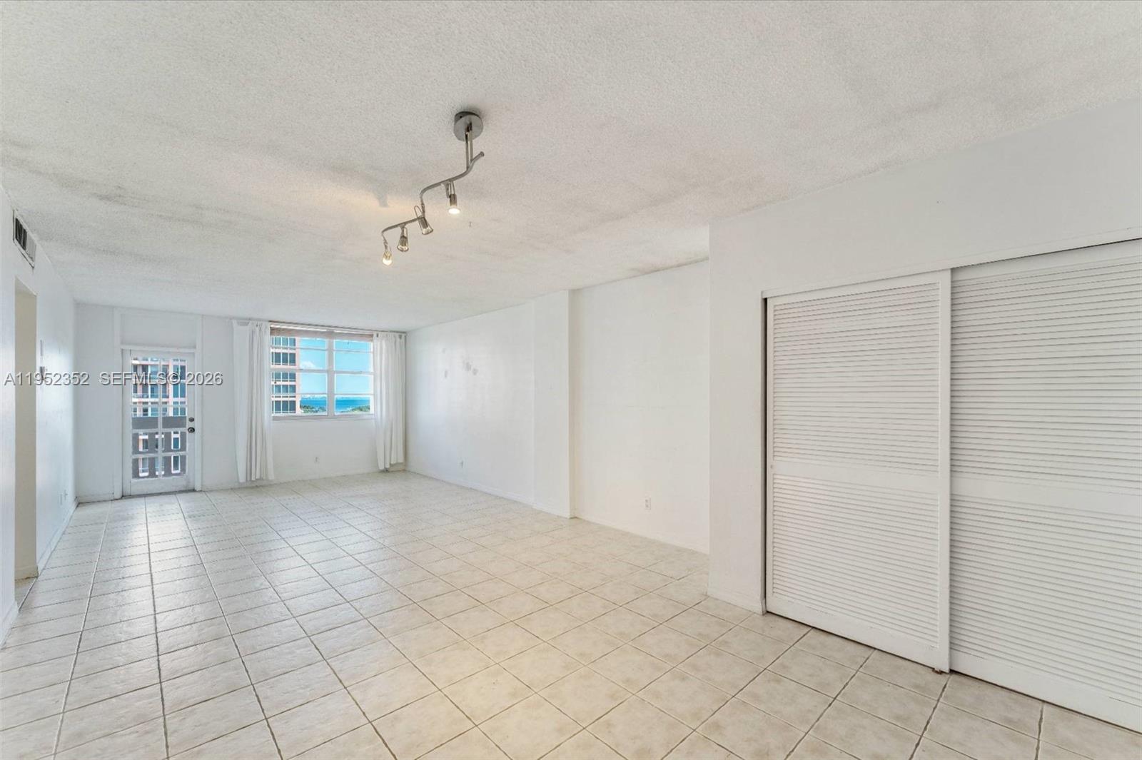 90 Edgewater Drive # 1120