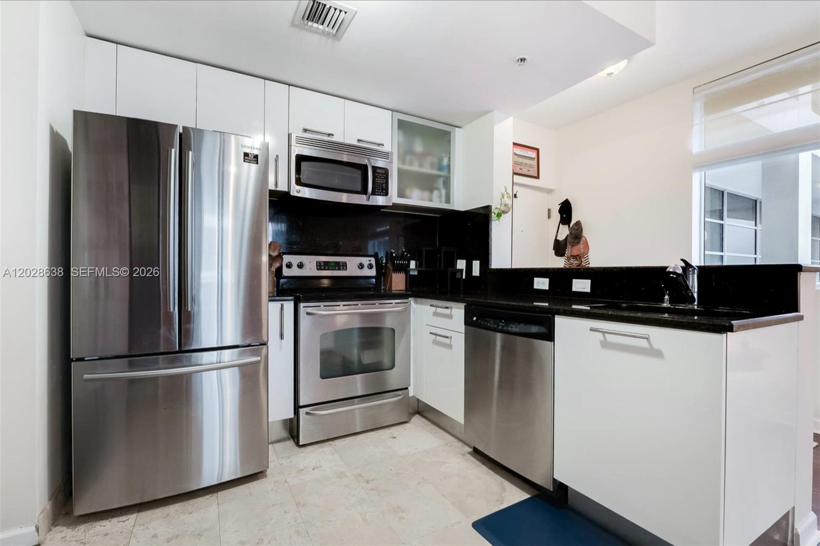 3339 Virginia Street # 305