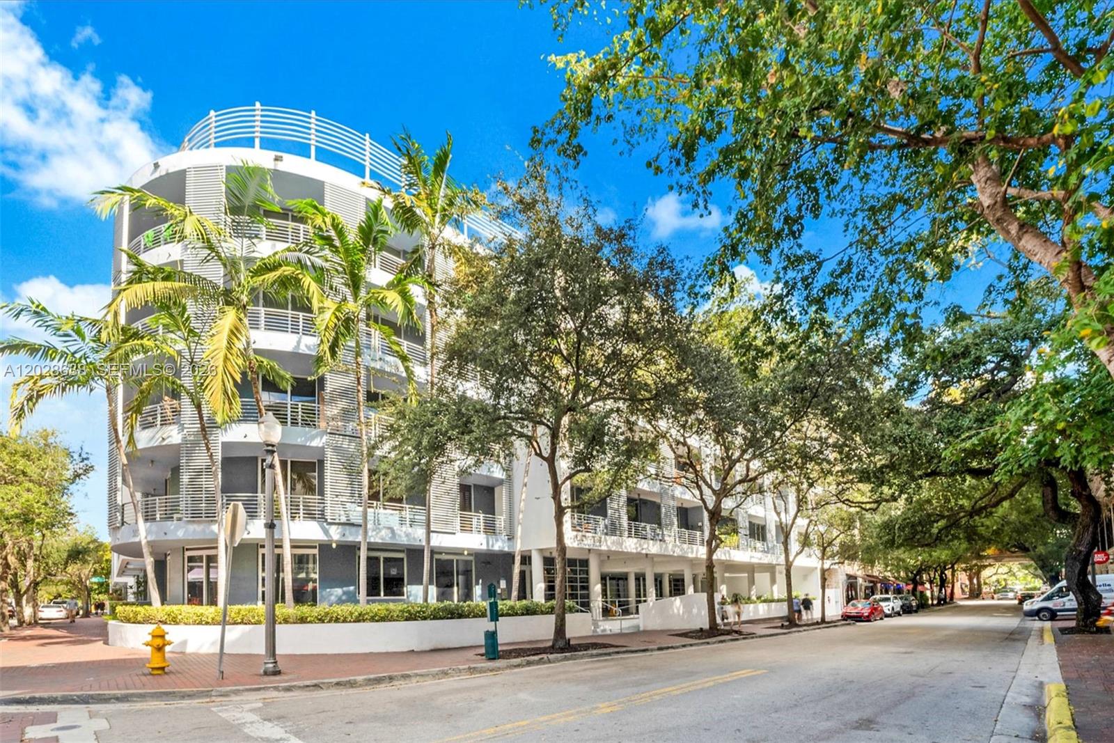 3339 Virginia Street # 305