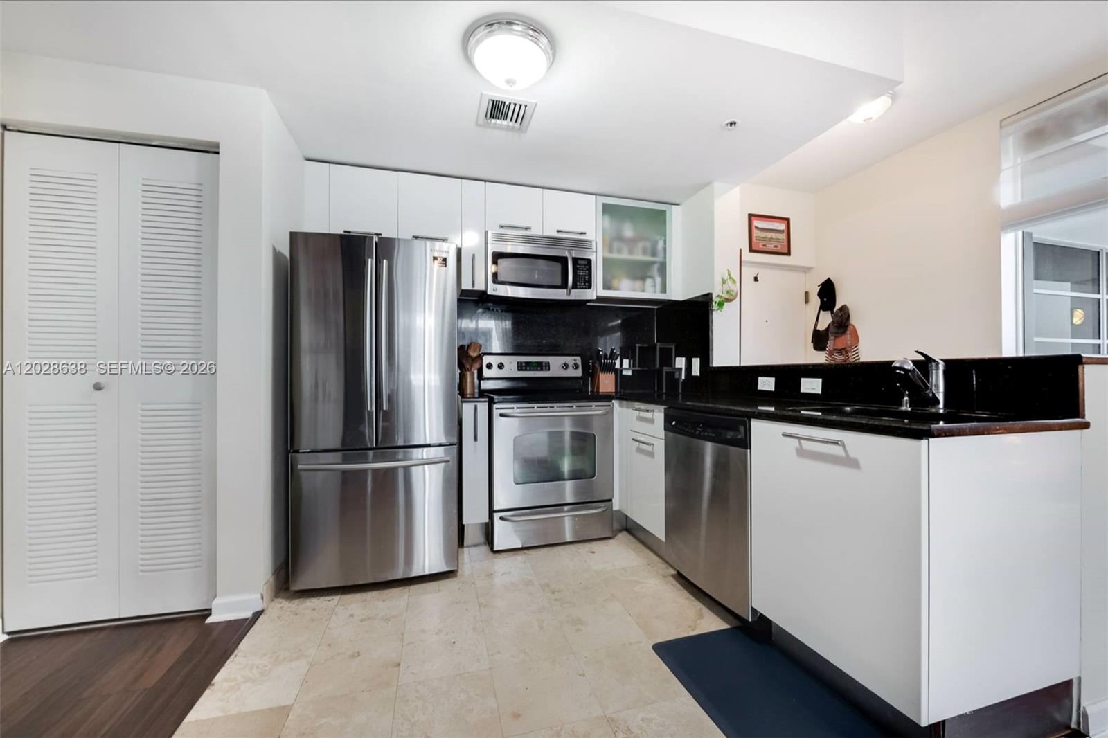3339 Virginia Street # 305