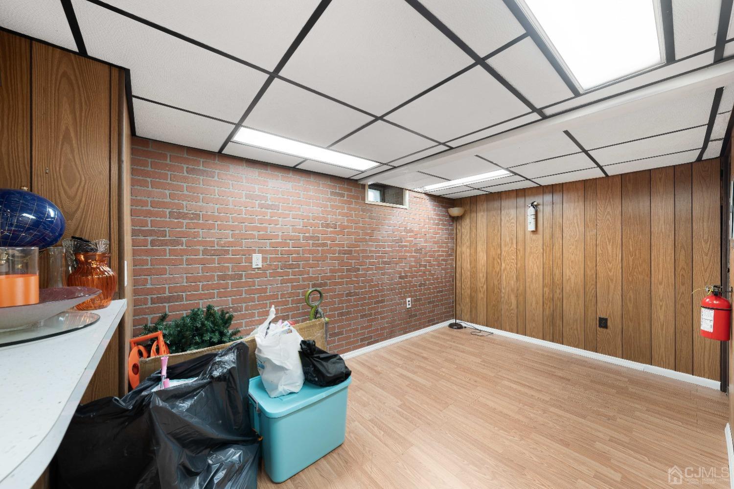 136-136 Glendale Drive