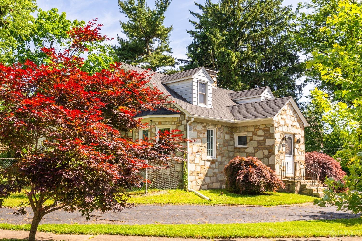 136-136 Glendale Drive