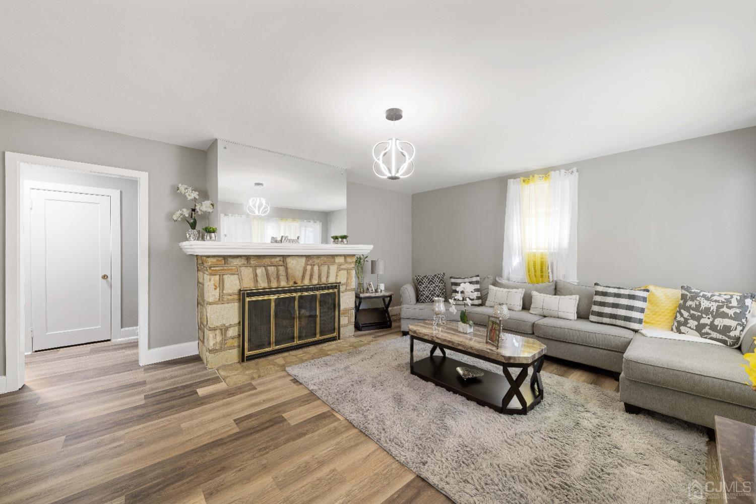 136-136 Glendale Drive