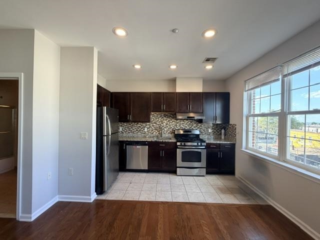 1209 SUMMIT AVE Unit: 405