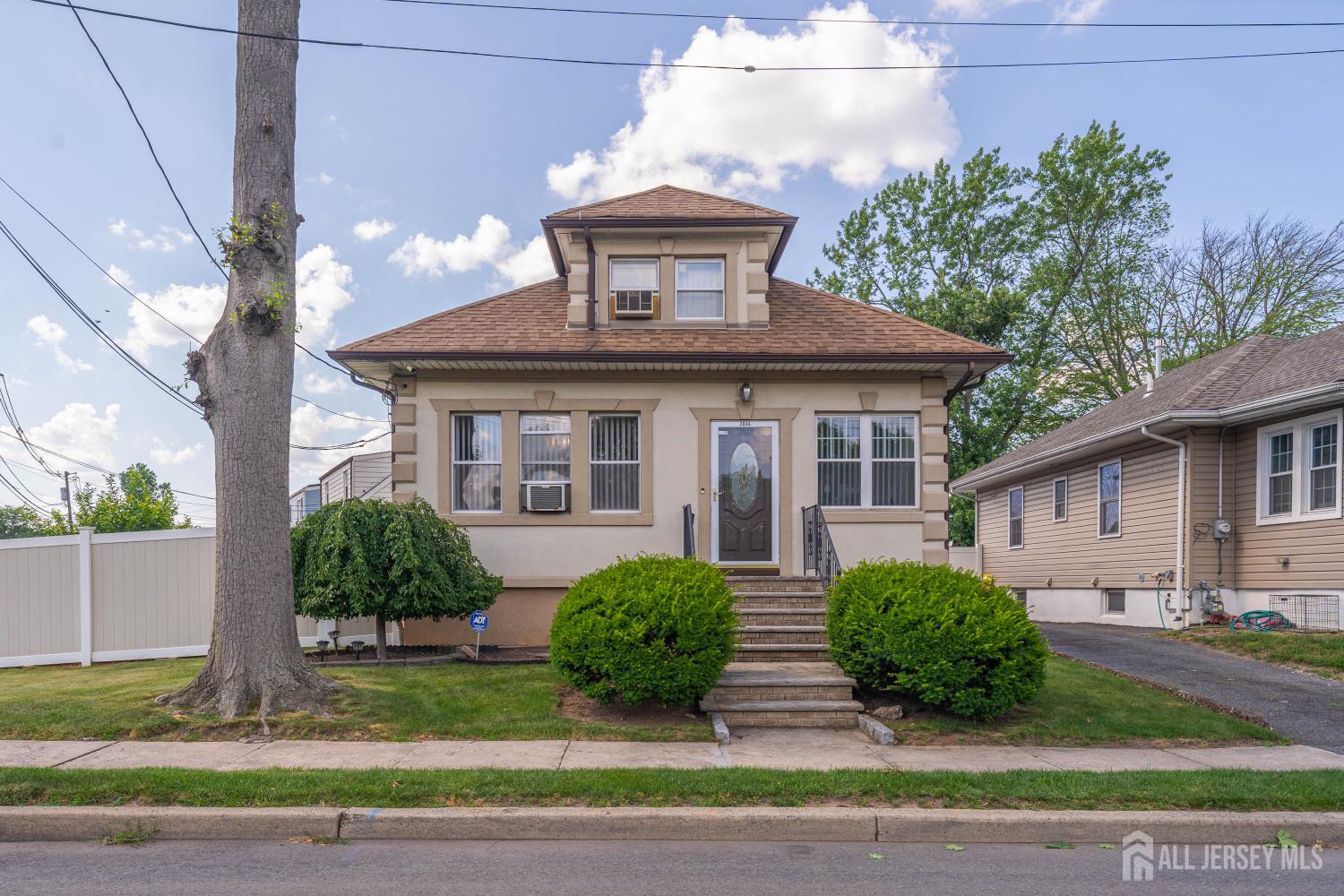 2046 Barnett Street